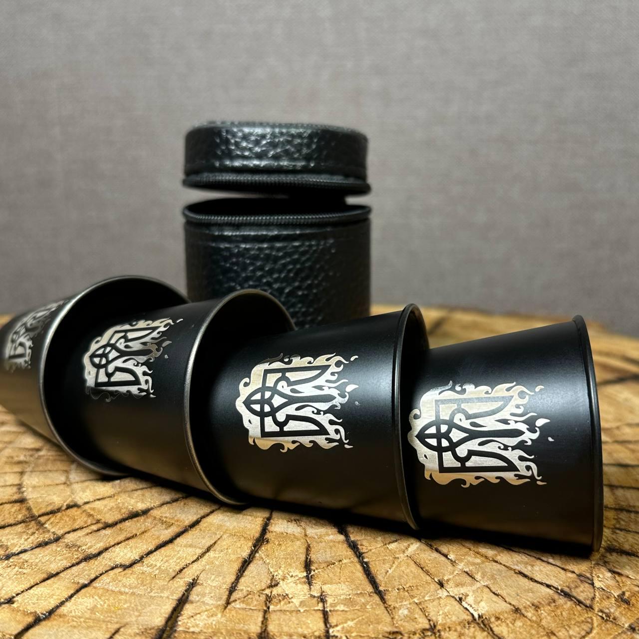 Набір чарок для алкоголю в чохлі з екошкіри з гербом України - фото 3 Набір чарок для алкоголю в чохлі з екошкіри з гербом України - фото 3