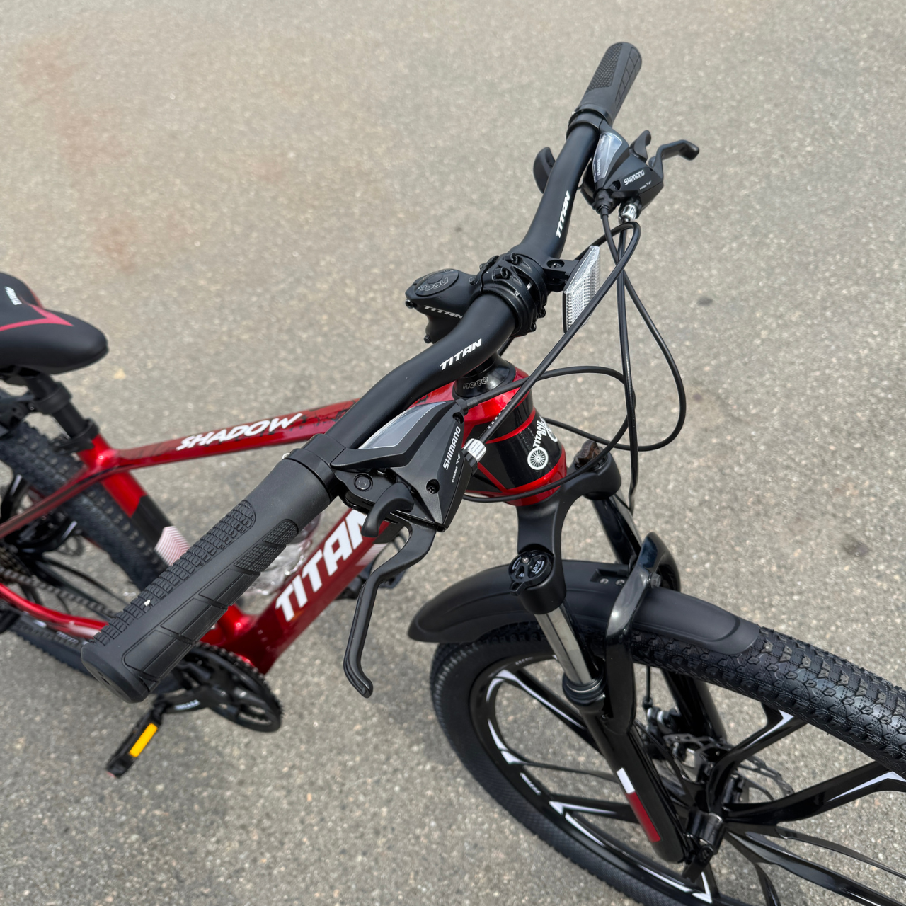 Велосипед подрібний на литих дисках Titan 26" Shadow 2025 15,5" Red/Black - фото 4