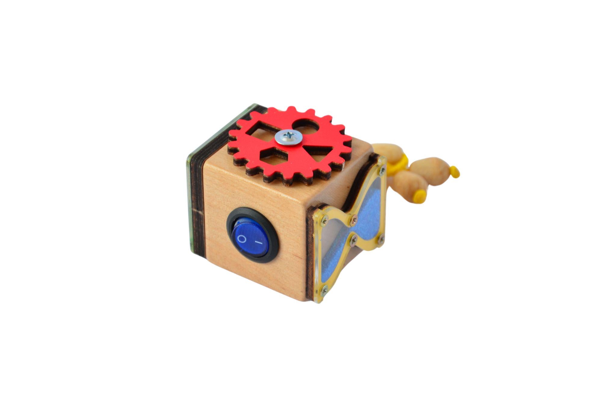 Бізікубик дитячий KolodaToys з лабіринтом і вимикачем 4,5х4,5х4,5 см Різнокольоровий (4004с)