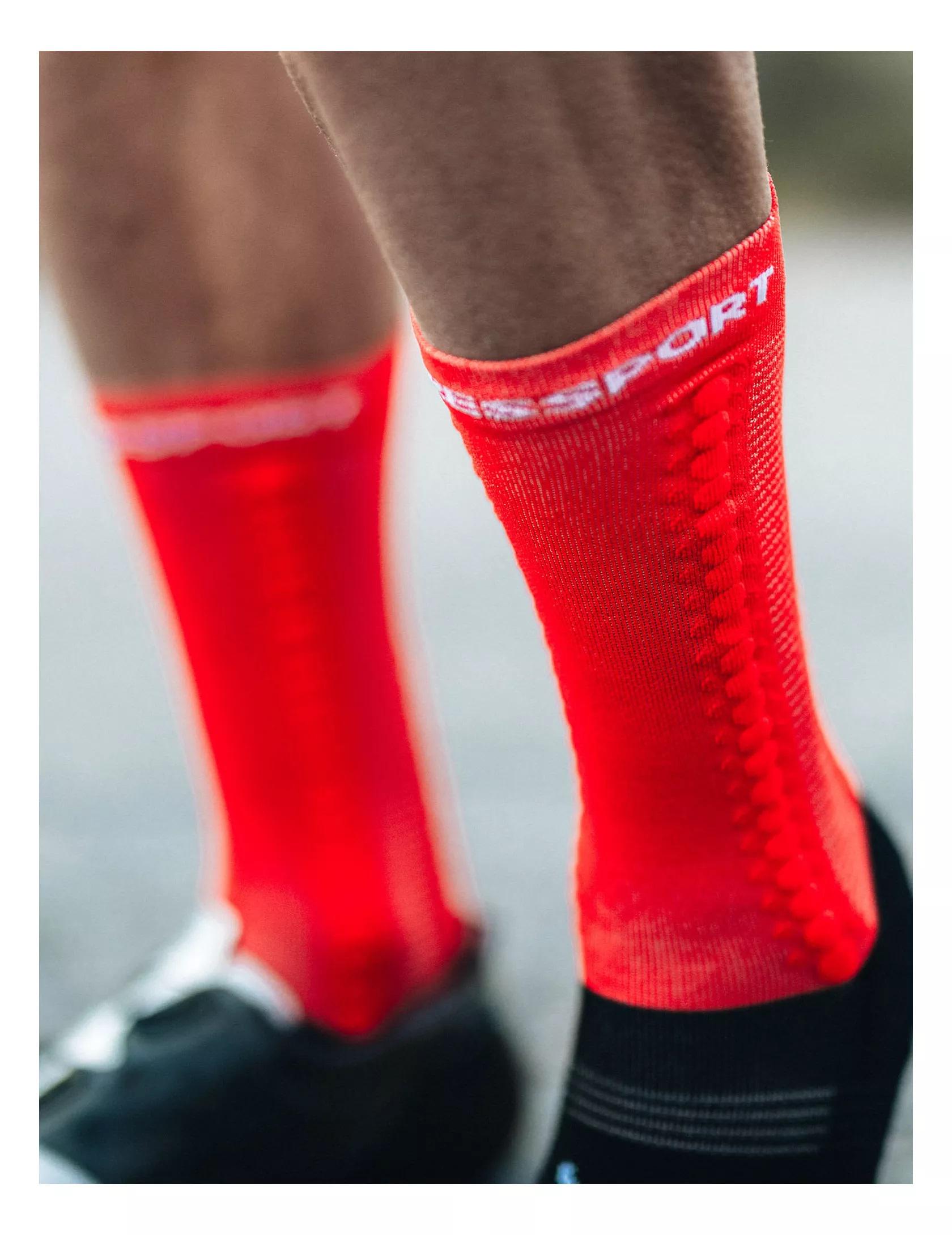 Носки Compressport Pro Racing Socks V4.0 Bike T1 Red/Black (2b6b29b1) - фото 3