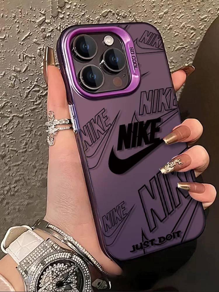 Чехол на Iphone 14 глянцевый Nike, защитный, фиолетовый