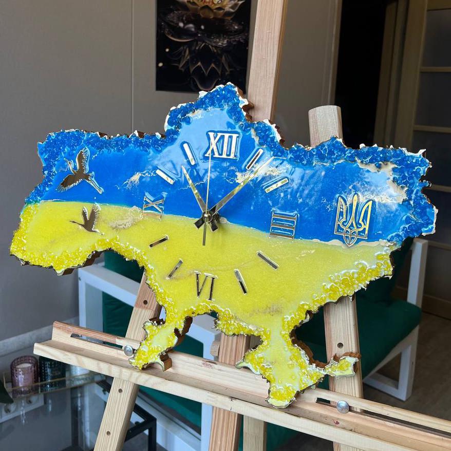 Годинник настінний з епоксидної смоли Карта України 40x25 см