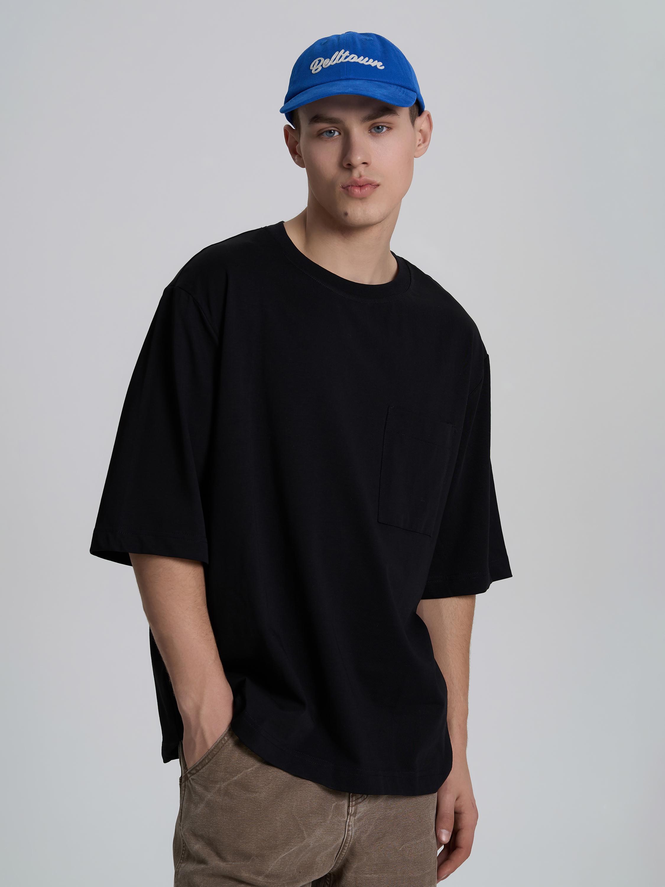 Футболка чоловіча оверсайз з нашивною кишеньою ROZA 230911 2XL Чорний (4824005722745) - фото 1 Футболка чоловіча оверсайз з нашивною кишеньою ROZA 230911 2XL Чорний (4824005722745) - фото 1