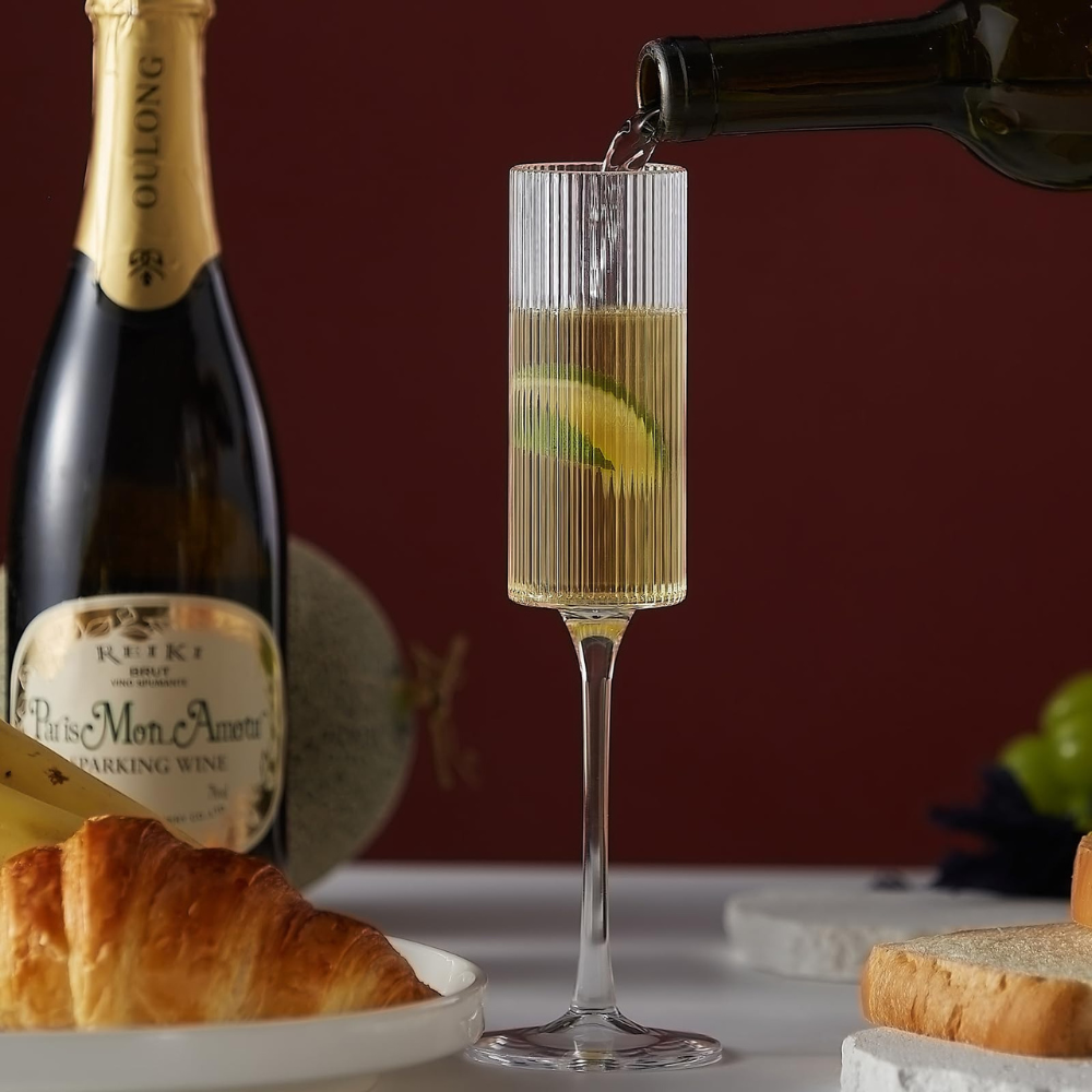 Бокал для шампанского и игристых вин пластиковый многоразовый крепкий для вина и напитков 165 мл Прозрачный