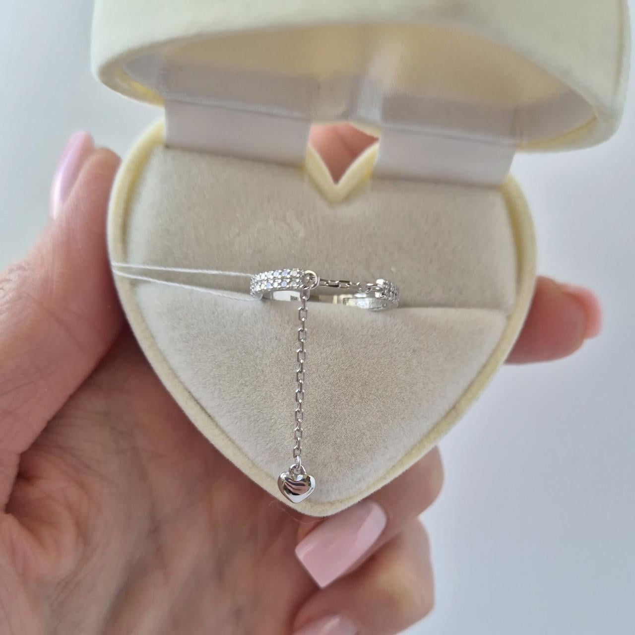 Серебряное кольцо с цепочкой и сердечком р.