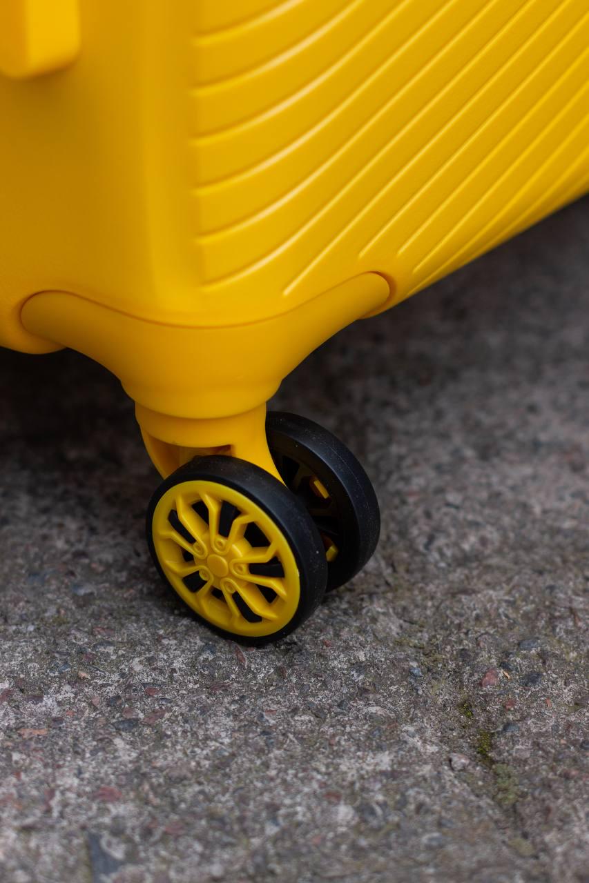 Валіза пластикова Nuri 2002 L Жовтий (11822842) - фото 3 Валіза пластикова Nuri 2002 L Жовтий (11822842) - фото 3