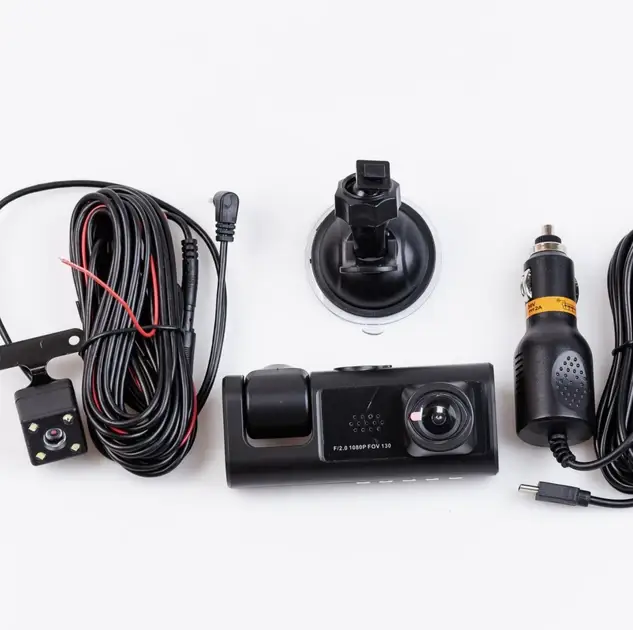 Видеорегистратор автомобильный с дисплеем 2" и тремя камерами Full HD 1080 - фото 5 Видеорегистратор автомобильный с дисплеем 2" и тремя камерами Full HD 1080 - фото 5