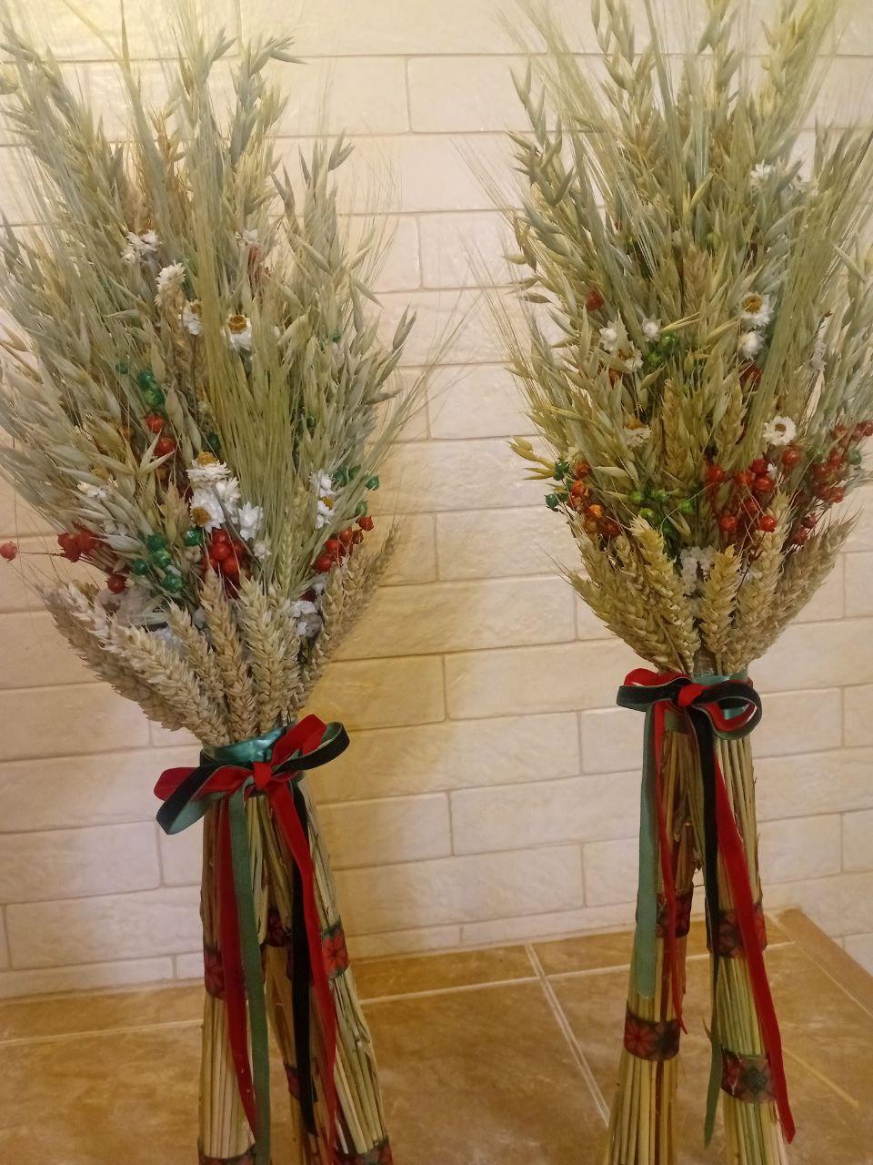 Дидух рождественский из колосья пшеницы/льна и овса на трех ножках 60-65 см с красно-зеленой лентой (2813778603) - фото 8 Дидух рождественский из колосья пшеницы/льна и овса на трех ножках 60-65 см с красно-зеленой лентой (2813778603) - фото 8