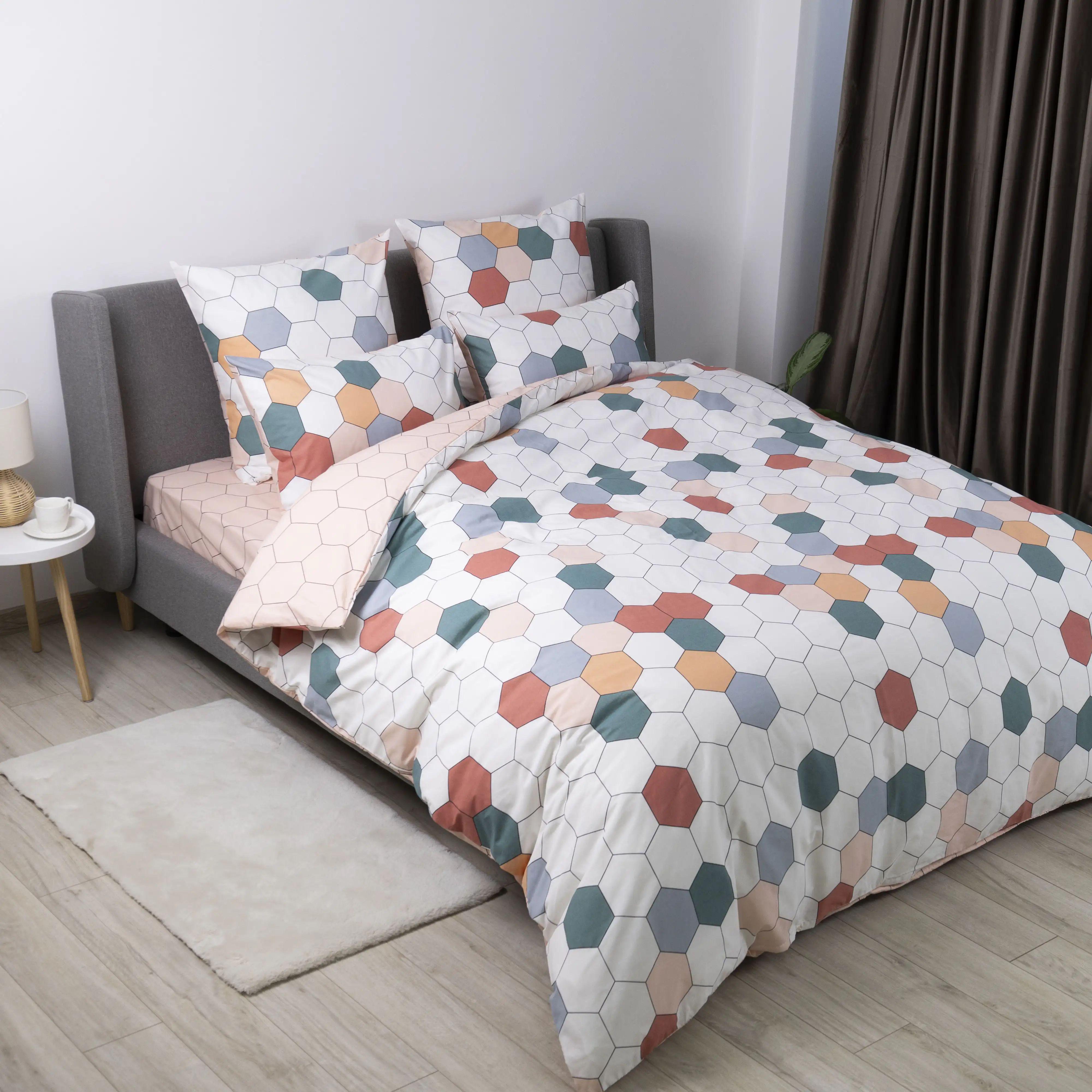 Комплект постільної білизни гіпоалергенний ТЕП Барвисті соти 115 г/кв. м євро з наволочками 70x70 см Різнобарвний (12930200215)