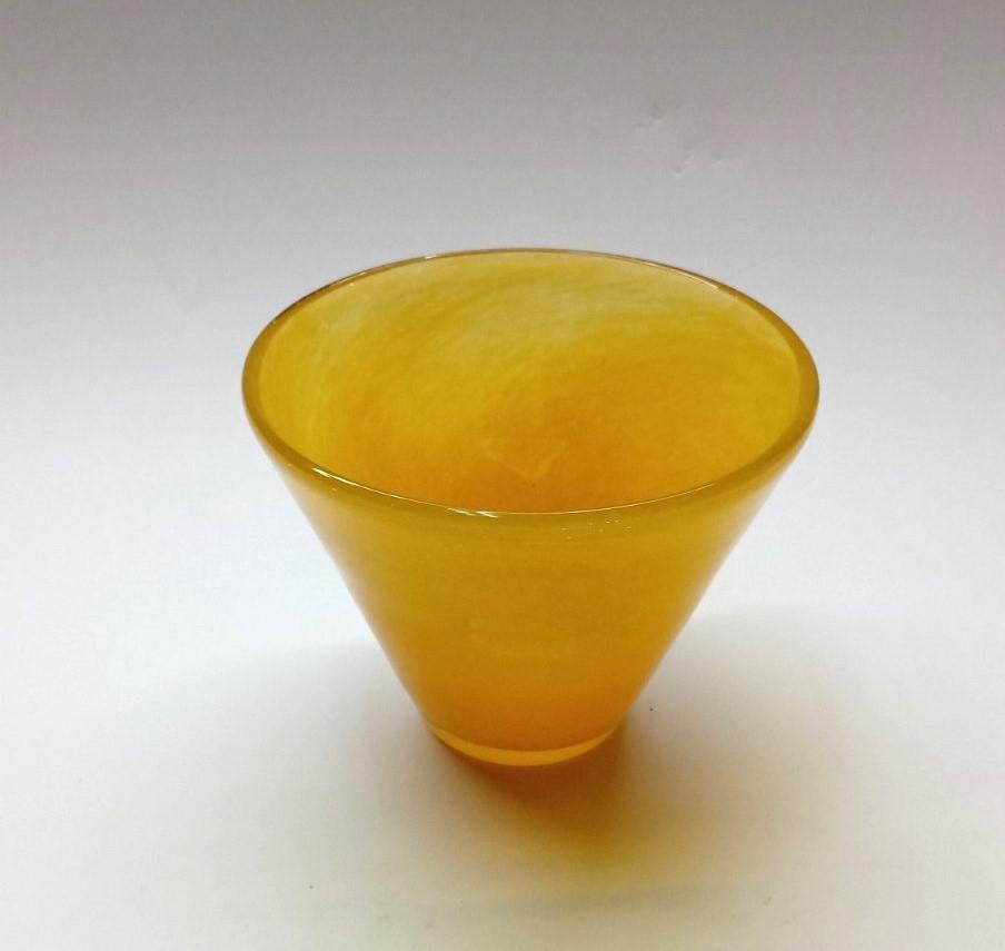 Ваза стеклянная Гутняр 10х14 см Горчичний - фото 2 Ваза стеклянная Гутняр 10х14 см Горчичний - фото 2