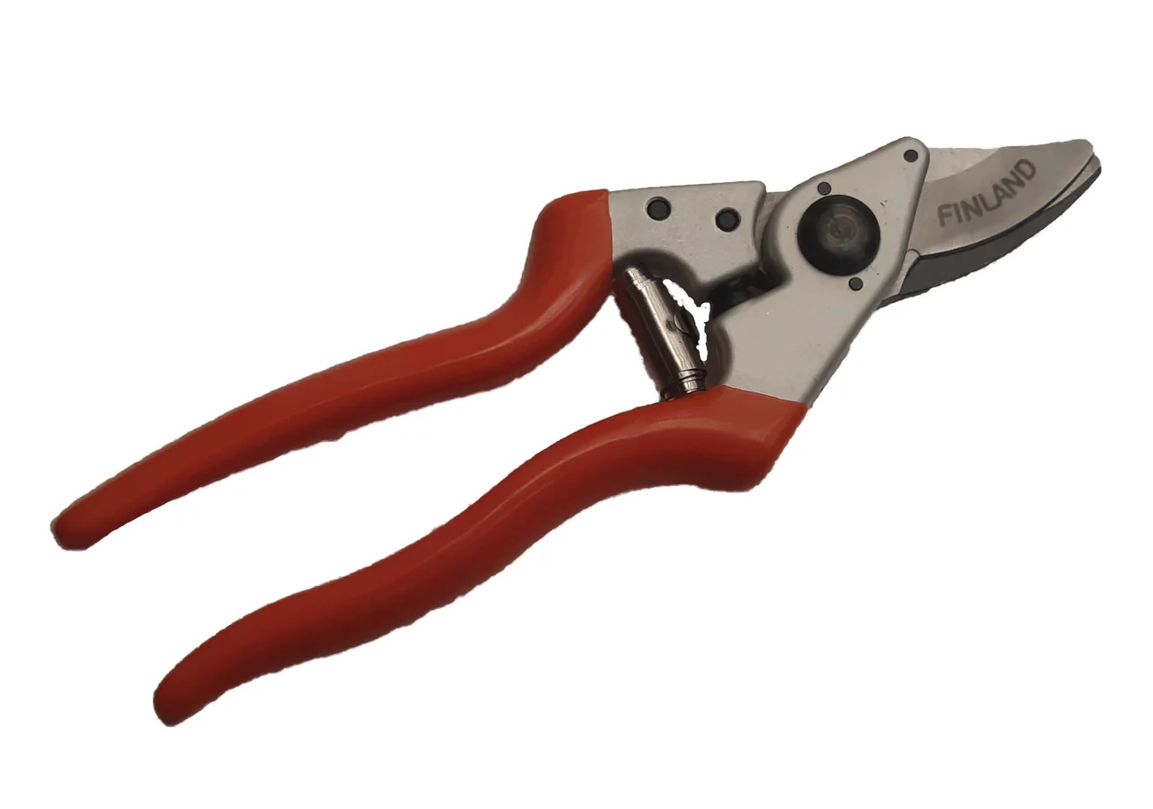 Секатор кованый Finland профессиональный короткий с прорезиненными ручками 200 мм (1718)