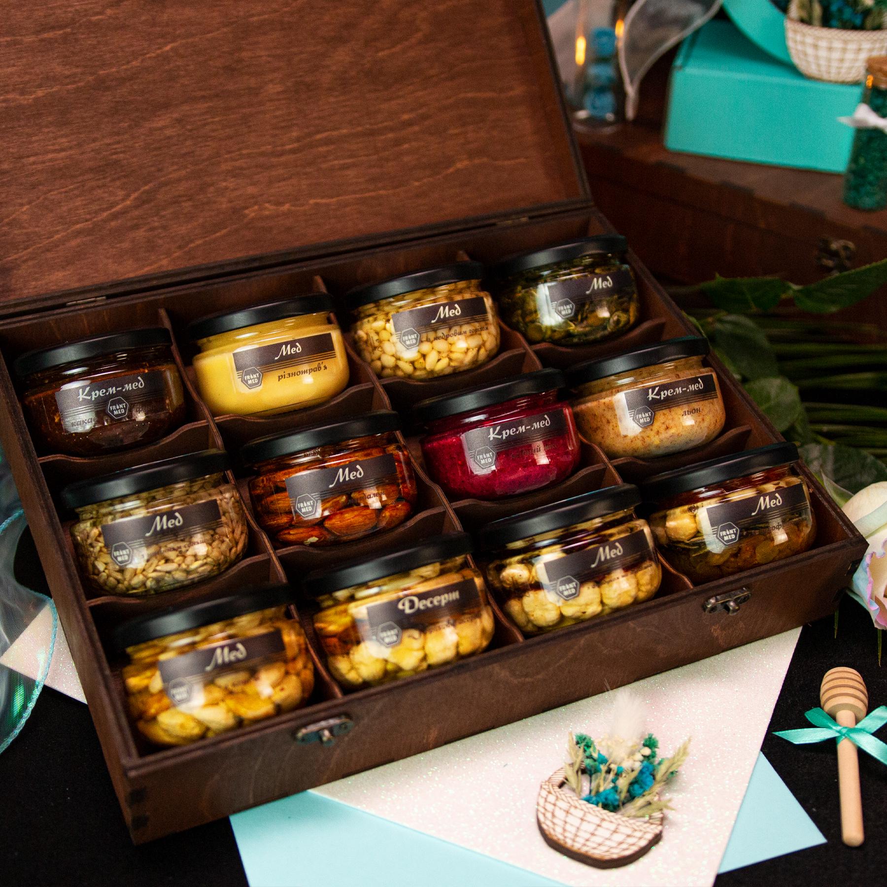 Подарочный набор Весенняя палитра на 12 вкусов для девушки