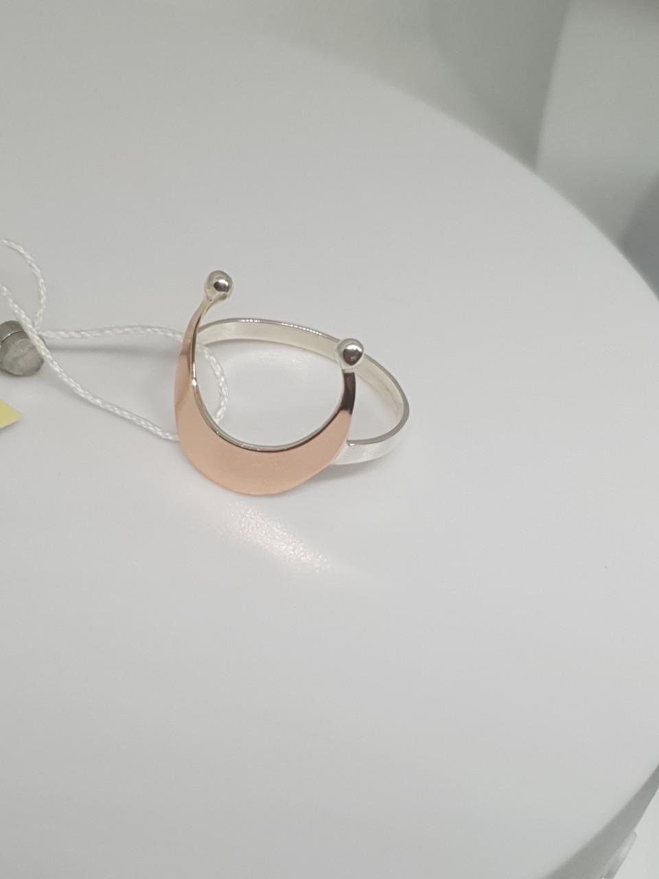 Срібна каблучка Лунниця з золотою напайкою 375° р. 17,5 925° (30776020) Срібна каблучка Лунниця з золотою напайкою 375° р. 17,5 925° (30776020)