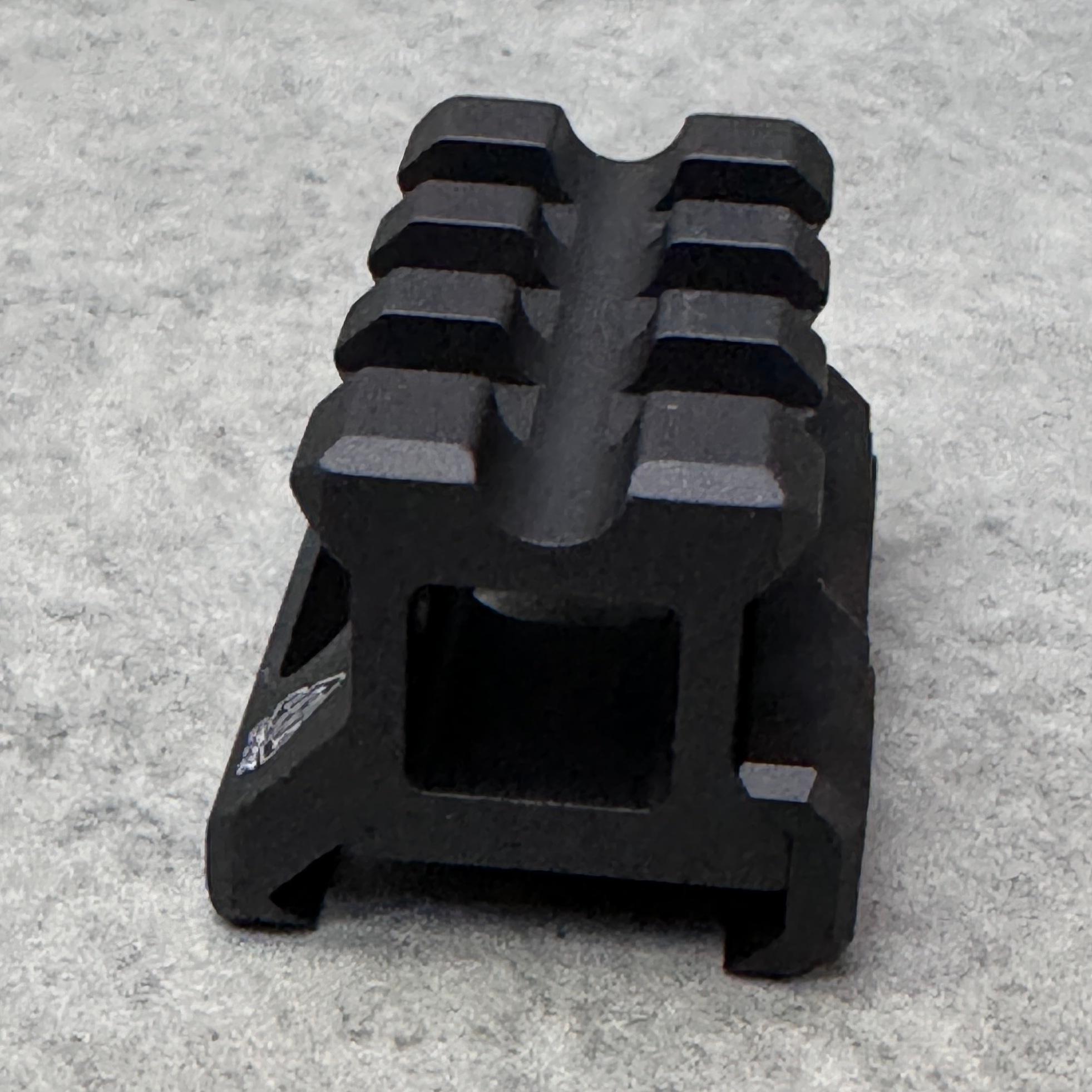 Компенсатор висоти UTG UNIVERSAL Leapers Weaver/Picatinny L 40 мм H 19 мм (241696) - фото 4 Компенсатор висоти UTG UNIVERSAL Leapers Weaver/Picatinny L 40 мм H 19 мм (241696) - фото 4