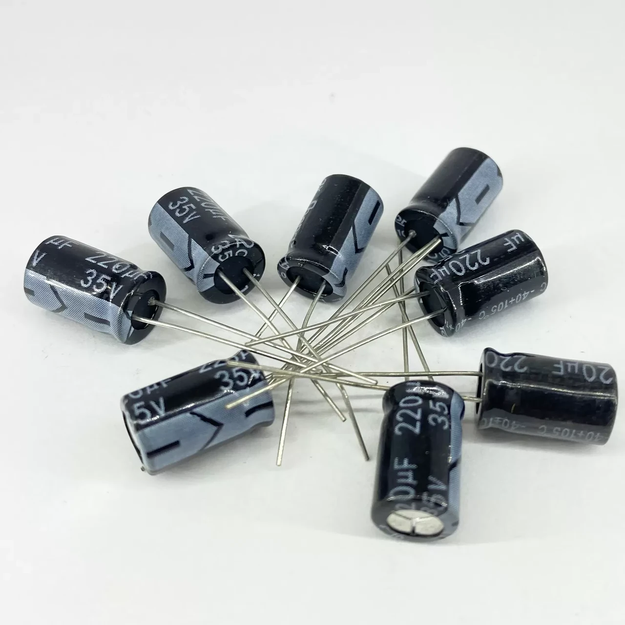 Конденсаторы электролитические ChongX 220 мкф 35V 8x12 мм 105 °C (1965011324)