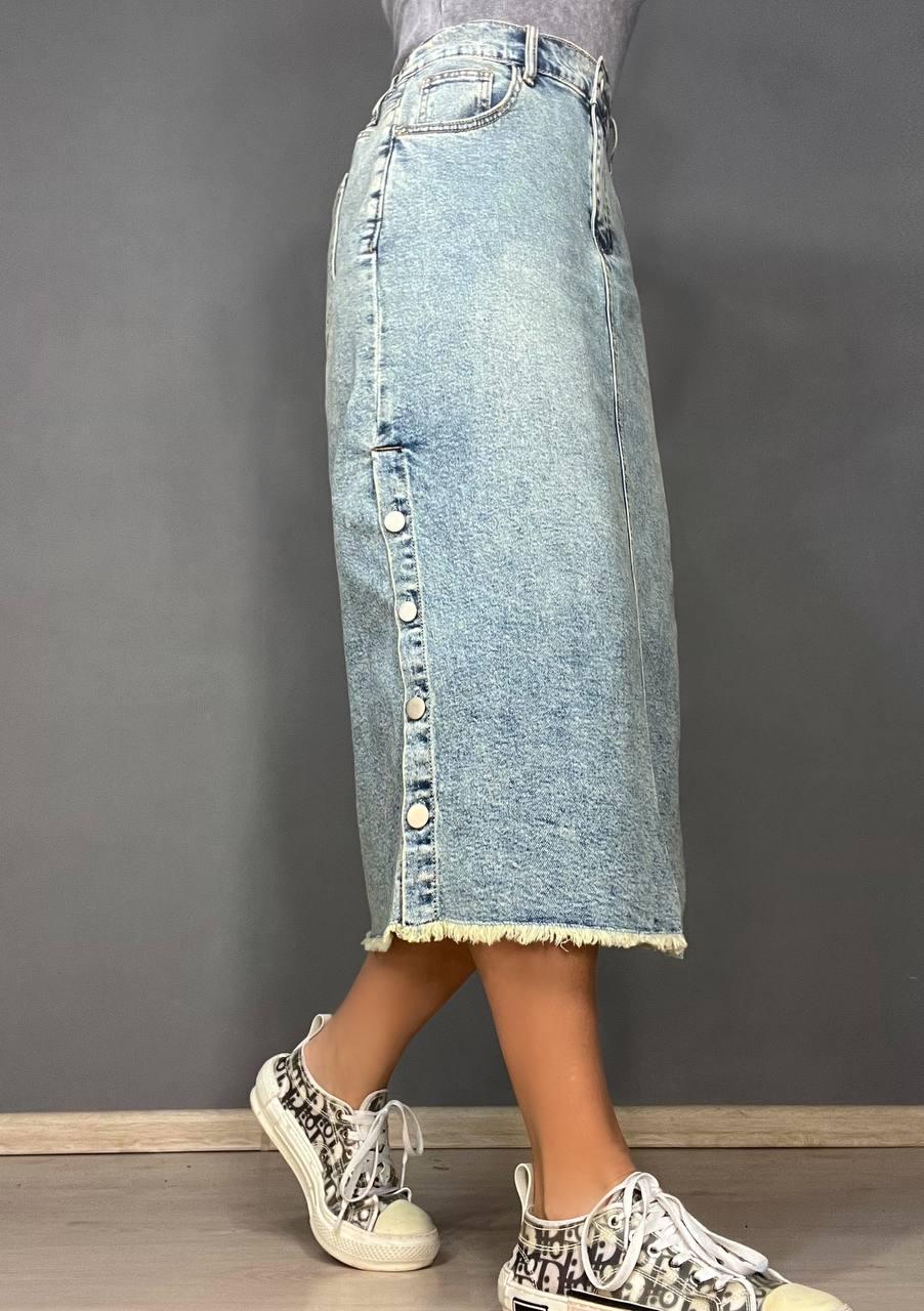 Юбка женская джинсовая Liana 381 ниже колена резинка на талии разрезы по бокам на пуговицах р. 33 Голубой (3578) - фото 8 Юбка женская джинсовая Liana 381 ниже колена резинка на талии разрезы по бокам на пуговицах р. 33 Голубой (3578) - фото 8