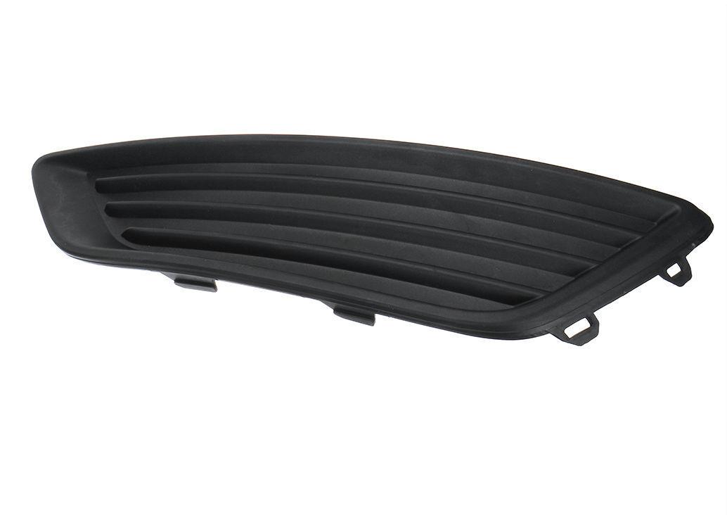 Решетка бампера AVTM Ford Focus 15 левая заглушка противотуманки (2819 911)