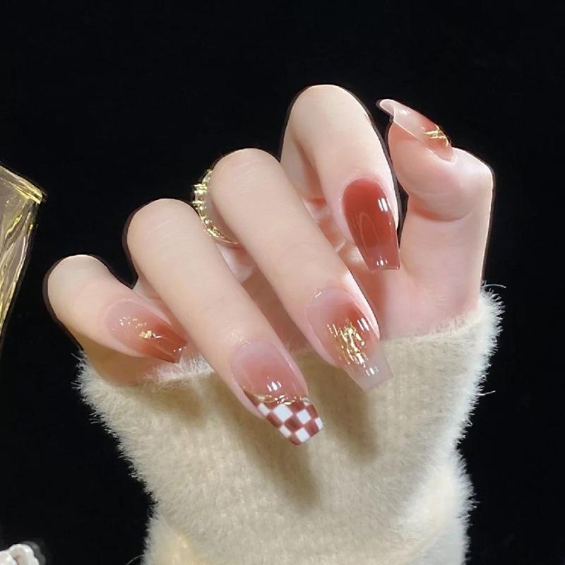 Накладные ногти бордовый градиент с золотым и клеточкой Bananahall 24 шт. LK13372 Красный (A9763) - фото 3 Накладные ногти бордовый градиент с золотым и клеточкой Bananahall 24 шт. LK13372 Красный (A9763) - фото 3