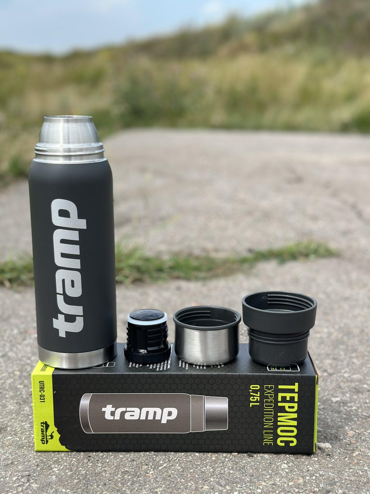 Термос для напитков Tramp expeditio с нержавейки держит 24 ч. 0,75 л (UTRC-031-grey) - фото 4 Термос для напитков Tramp expeditio с нержавейки держит 24 ч. 0,75 л (UTRC-031-grey) - фото 4