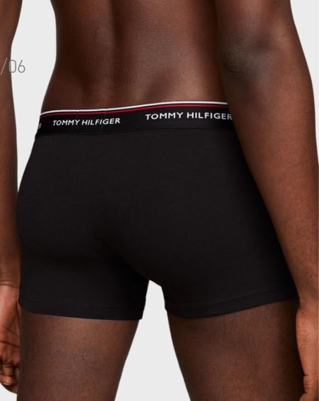 Набор трусов боксеров мужских Tommy Hilfiger PREMIUM ESSENTIALS 3 шт. S Черный (97442750) - фото 3 Набор трусов боксеров мужских Tommy Hilfiger PREMIUM ESSENTIALS 3 шт. S Черный (97442750) - фото 3