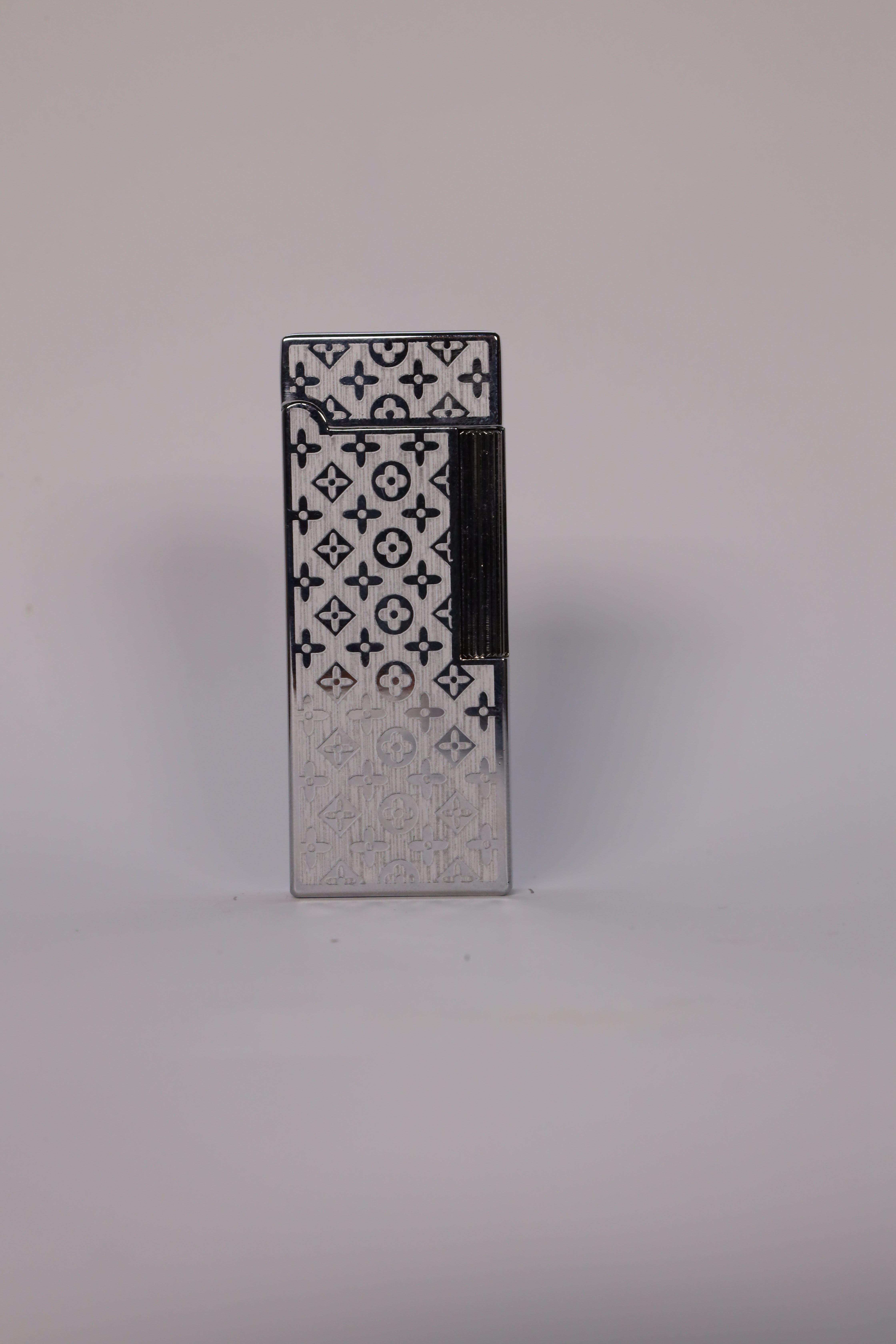 Зажигалка газовая кремниевая LV № 23-16 Серебряный (32146963) Зажигалка газовая кремниевая LV № 23-16 Серебряный (32146963)