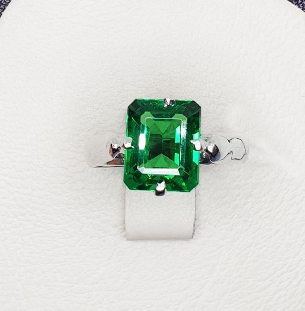 Кольцо серебряное с зеленым агатом р. 18 5 г (1518660040)