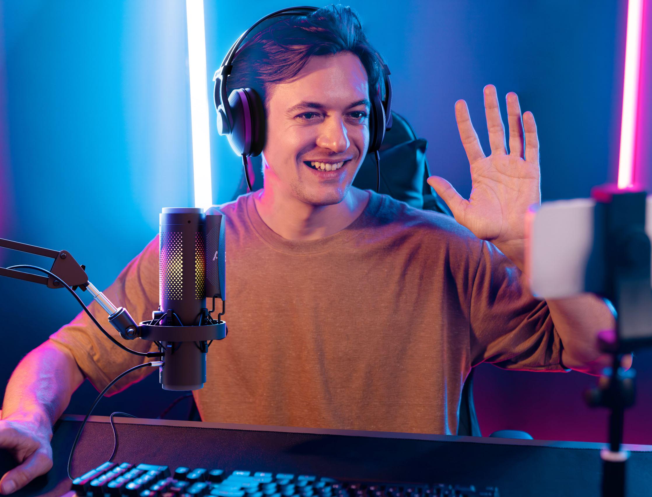 Микрофон BOYA K9 для блоггеров с RGB подсветкой и стойким пантографом (51004) - фото 22 Микрофон BOYA K9 для блоггеров с RGB подсветкой и стойким пантографом (51004) - фото 22