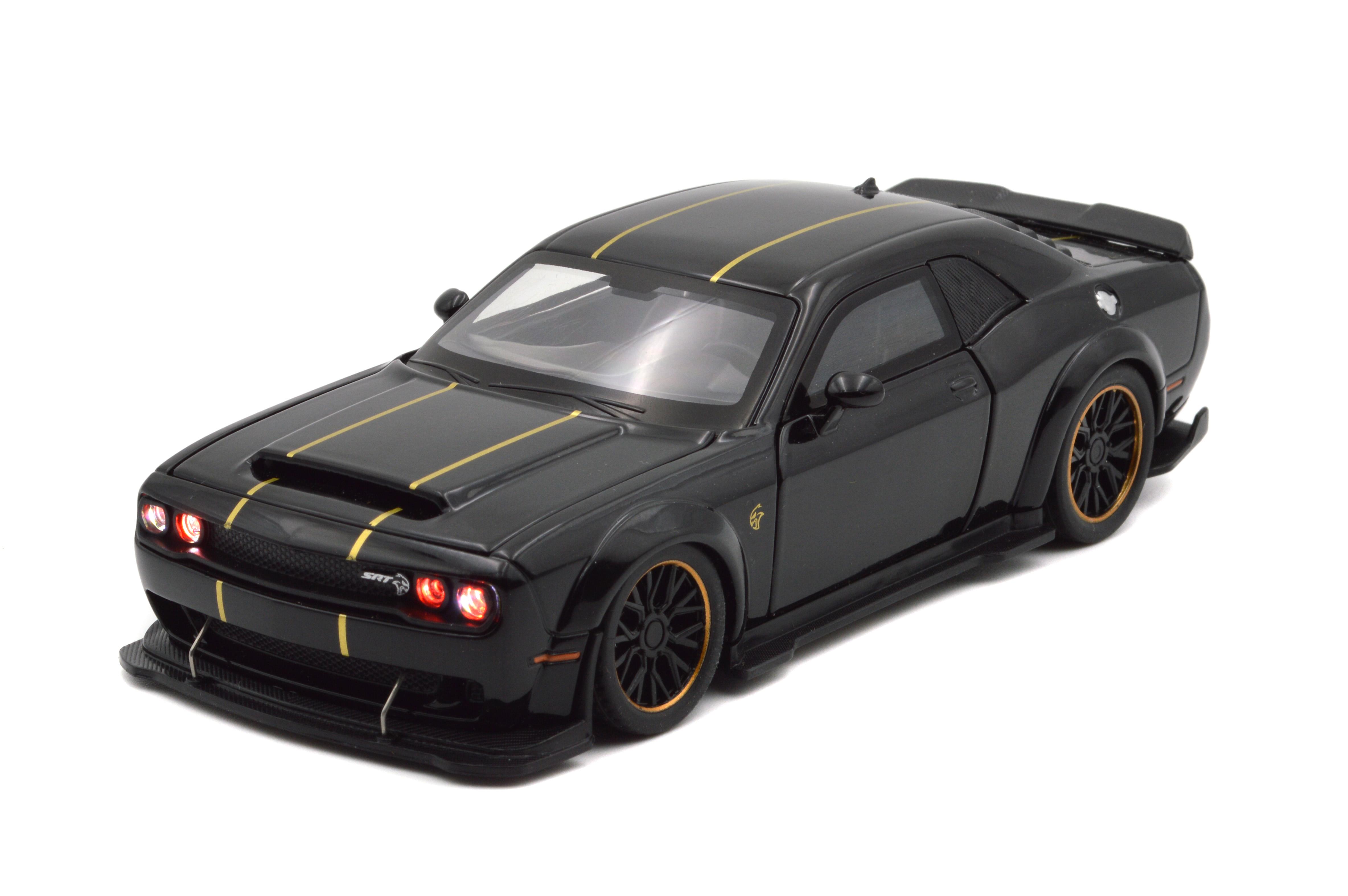 Модель металлическая Dodge Challenger SRT Hellcat 23622 (30241126)