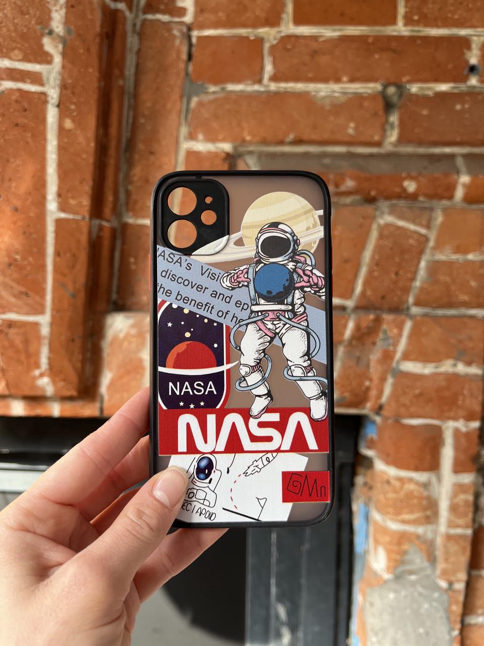 Протиударний чохол на IPhone 12 із закритою камерою ( NASA )