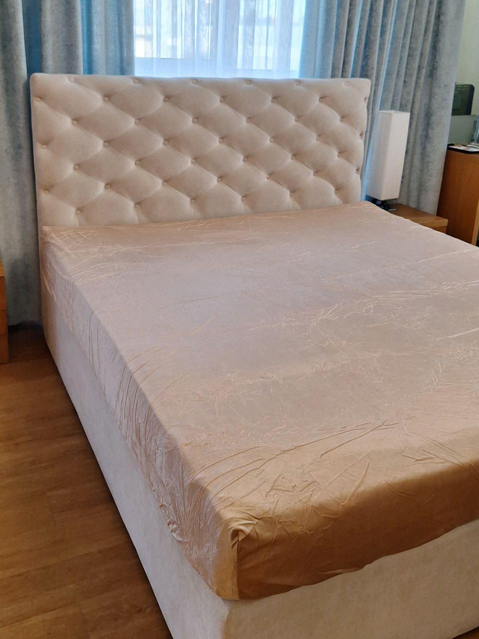 Простыня на резинке Colorful Home велюровая 160x200x25 см Бежевый (1626) - фото 1 Простыня на резинке Colorful Home велюровая 160x200x25 см Бежевый (1626) - фото 1