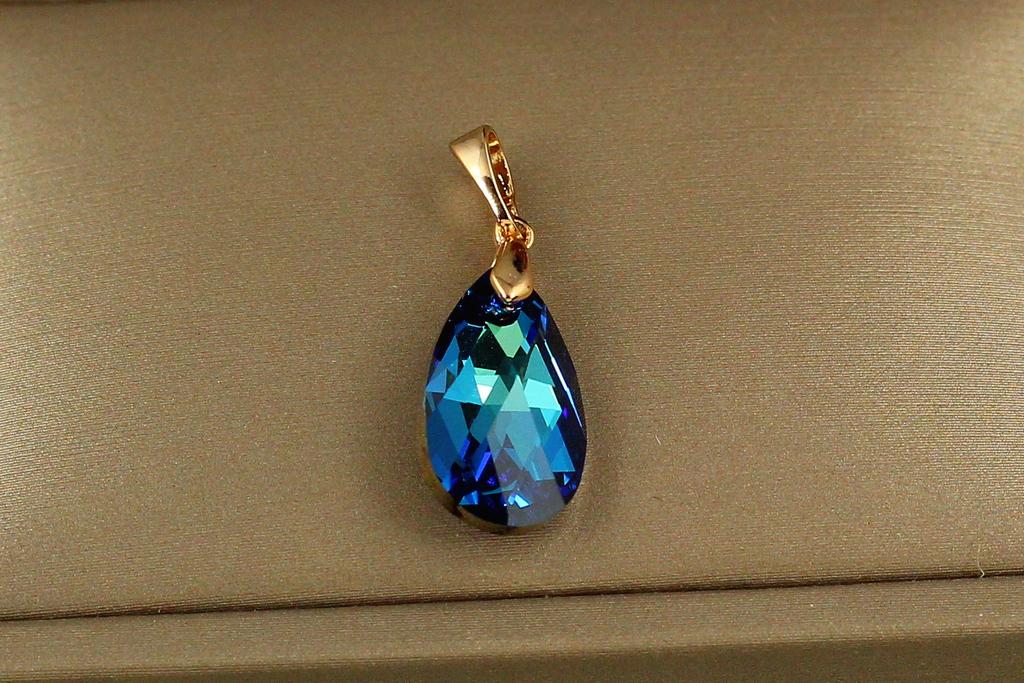 Кулон Xuping Jewelry капля Сваровски синий хамелеон 2 см Золотистый (26857050)