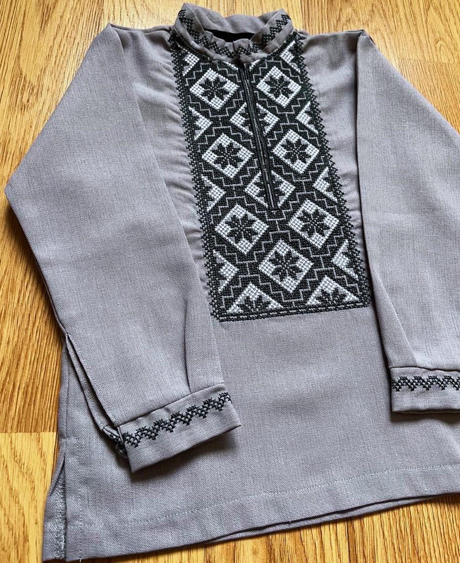 Вышиванка на мальчика лен с длинным рукавом 164 см Серый (2122055548) - фото 4 Вышиванка на мальчика лен с длинным рукавом 164 см Серый (2122055548) - фото 4