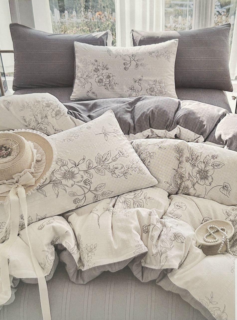 Комплект постельного белья муслин Colorful Home Цветы двуспальные Серый (2040) Комплект постельного белья муслин Colorful Home Цветы двуспальные Серый (2040)