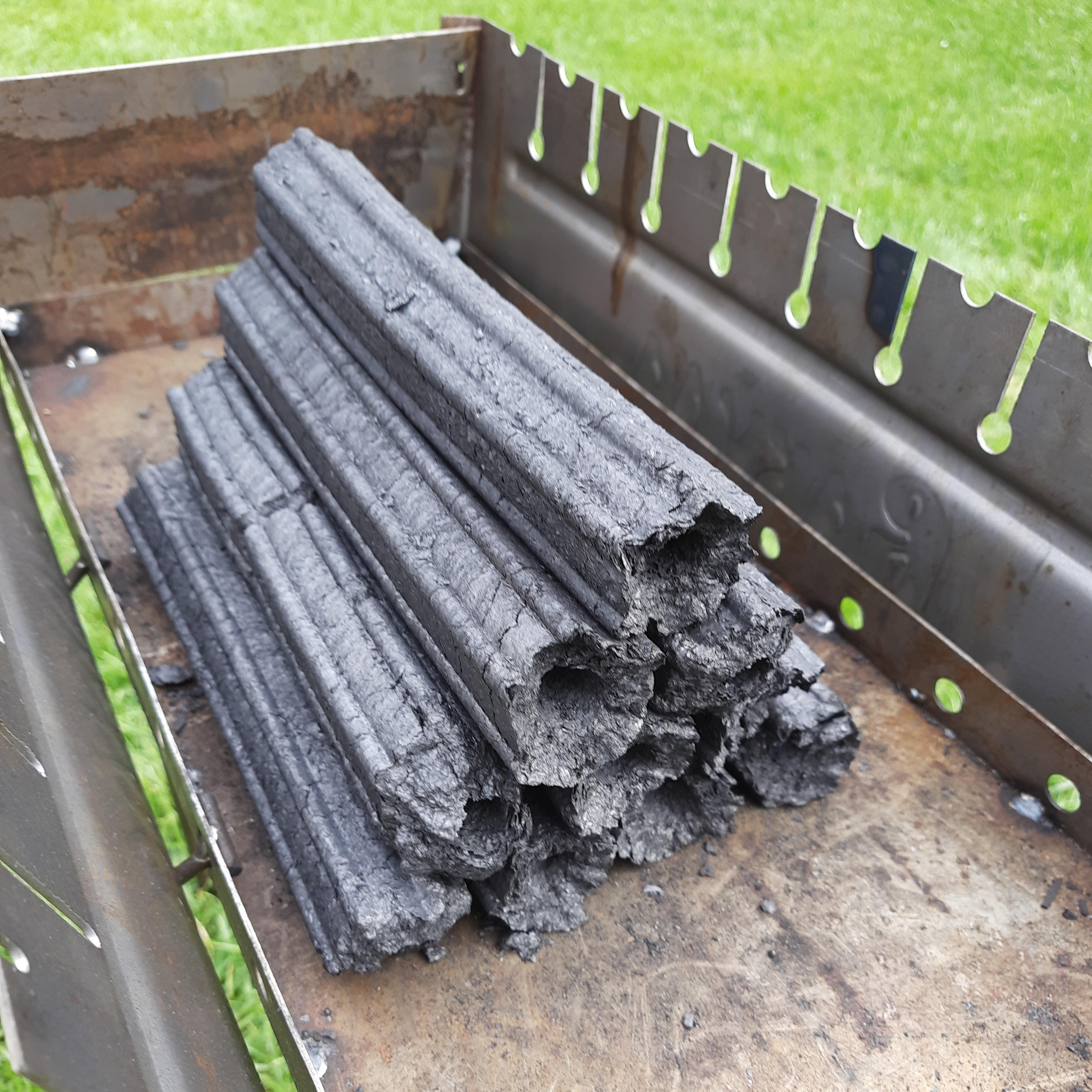 Паливні дерево-вугільні брикети для мангалу і грилю Pini Kay 10 кг - фото 5 Паливні дерево-вугільні брикети для мангалу і грилю Pini Kay 10 кг - фото 5