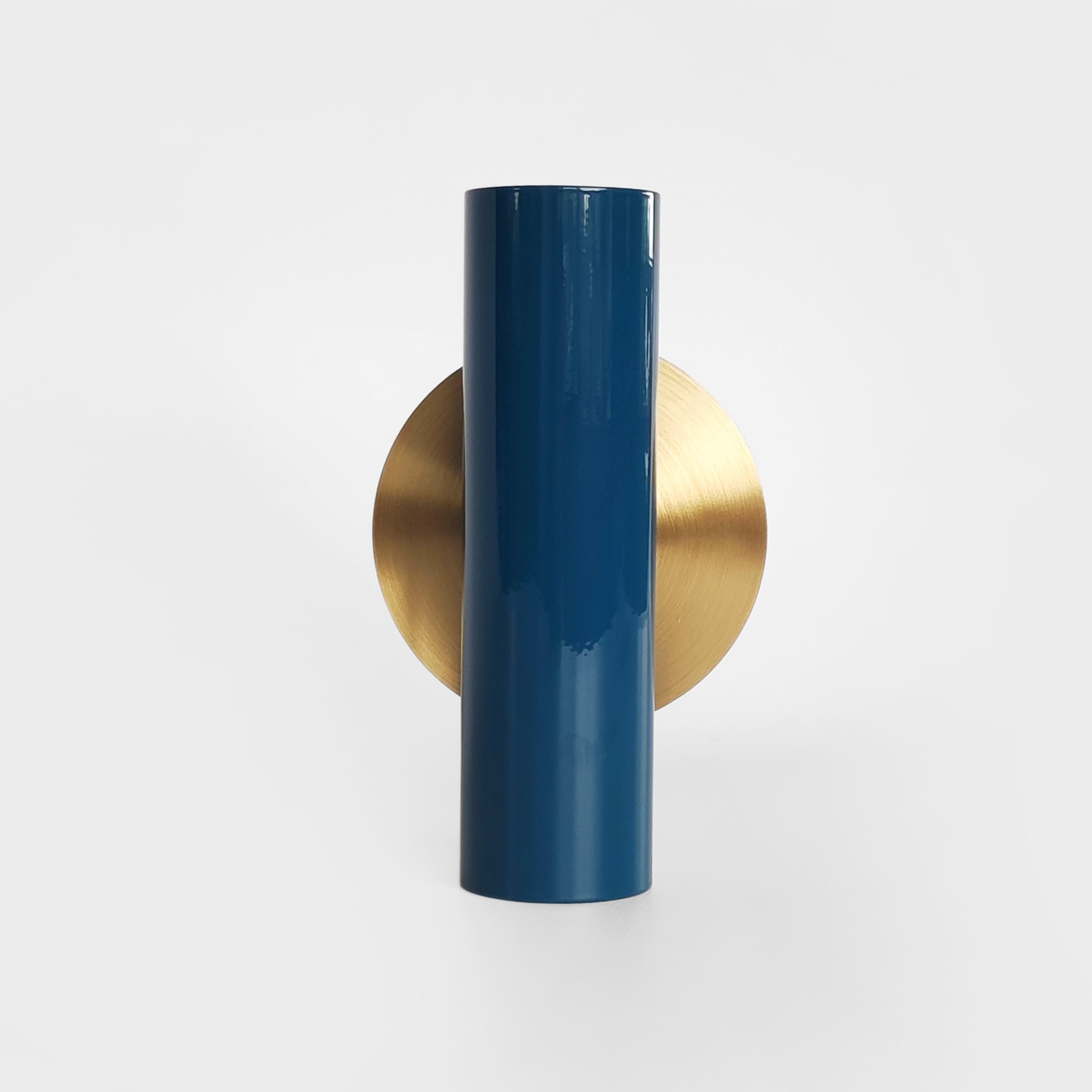 Настенный двойной светильник Gaff Design с деталями из латуни для ванной или спальни Синий (BRASS4) - фото 3 Настенный двойной светильник Gaff Design с деталями из латуни для ванной или спальни Синий (BRASS4) - фото 3