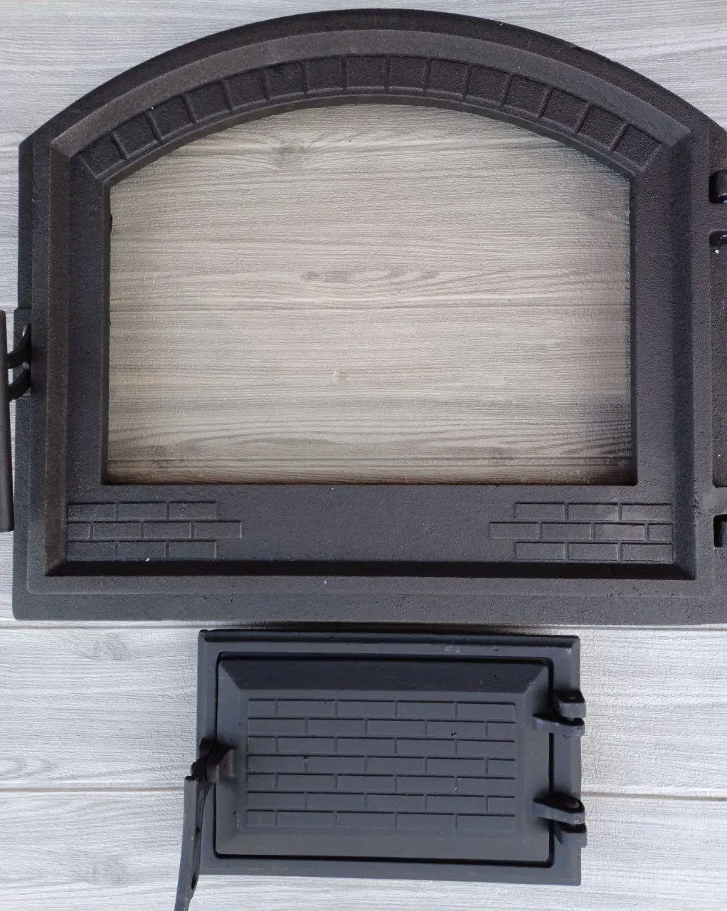 Дверки чавунні для каміна з термостійким склом 42х49 см та піддувальні 16x26 см