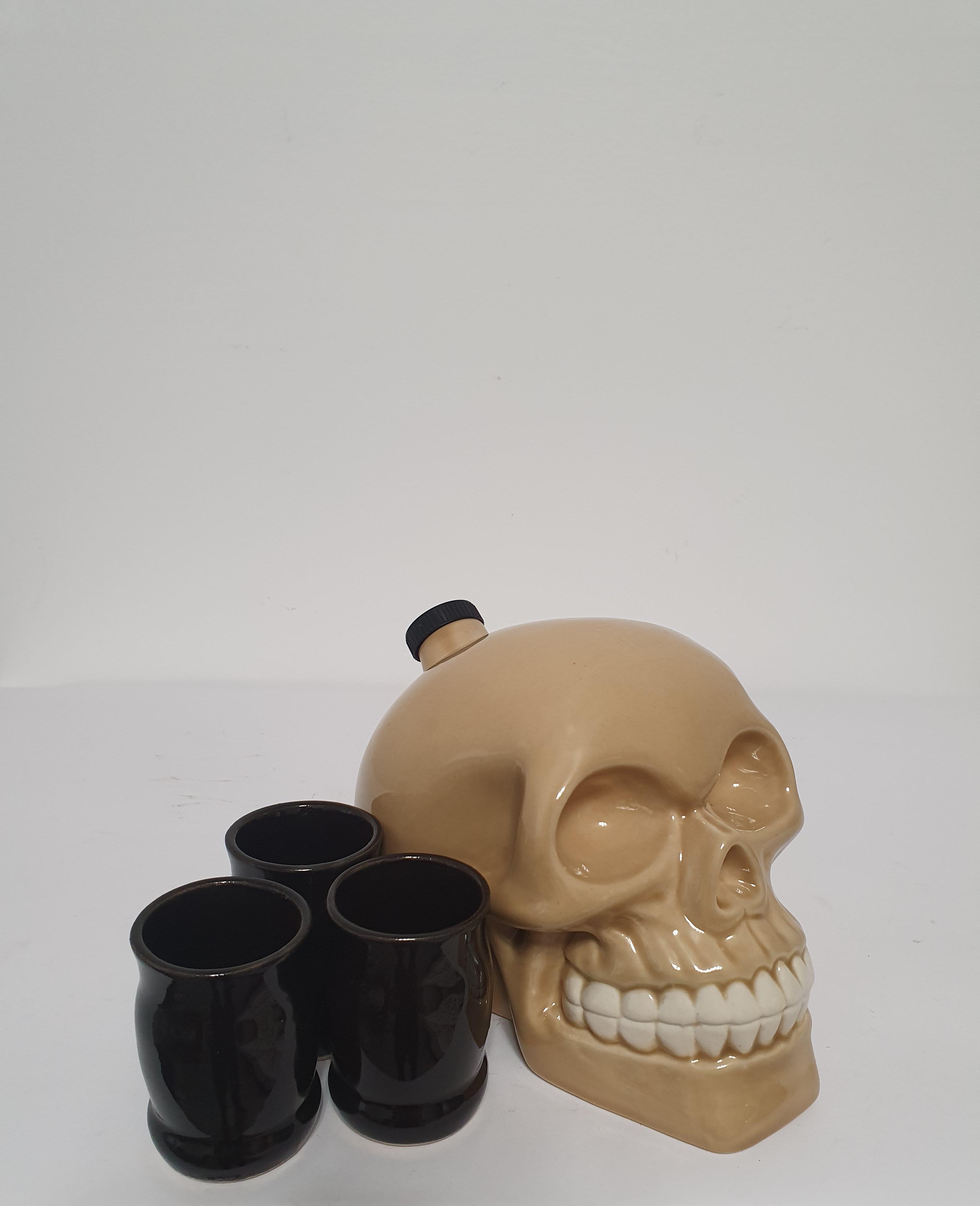 Подарочный набор для алкоголя штоф с рюмками Череп керамика (3260)