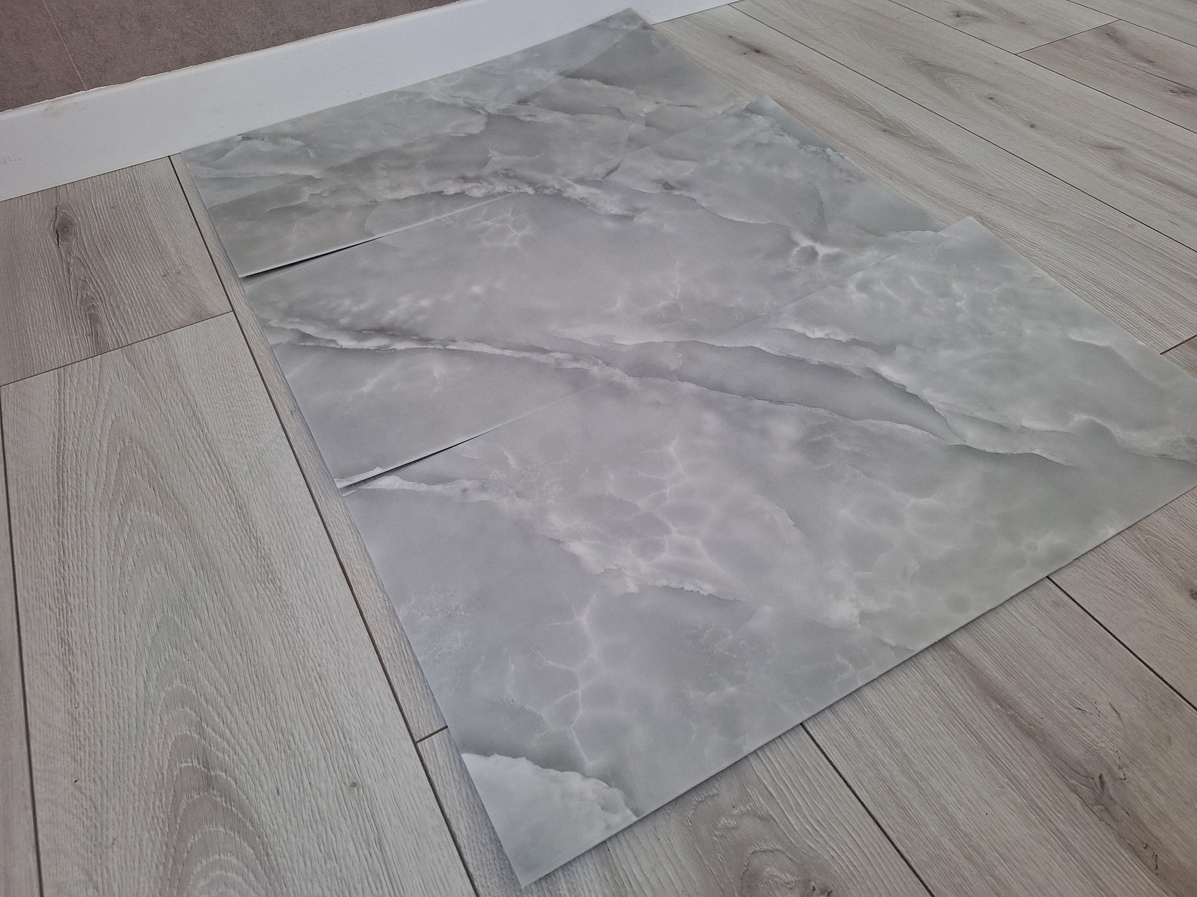 Плитка самоклеящаяся виниловая 600х300х2 мм (F25)