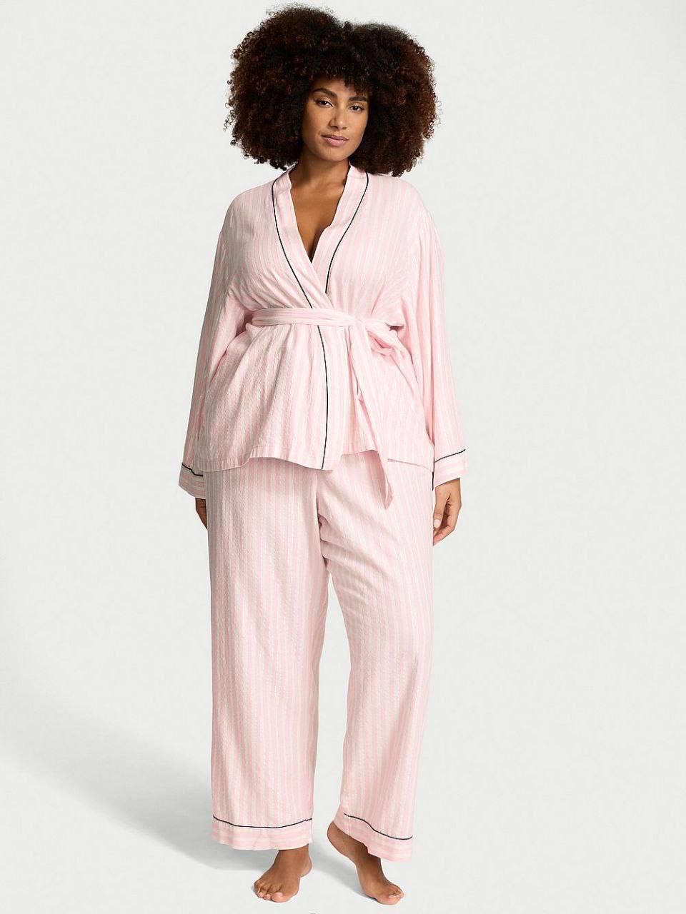Піжама фланелева Victoria's Secret Flannel Long Pajama kimono Set смужка Short XS Рожевий (26811611D) Піжама фланелева Victoria's Secret Flannel Long Pajama kimono Set смужка Short XS Рожевий (26811611D)