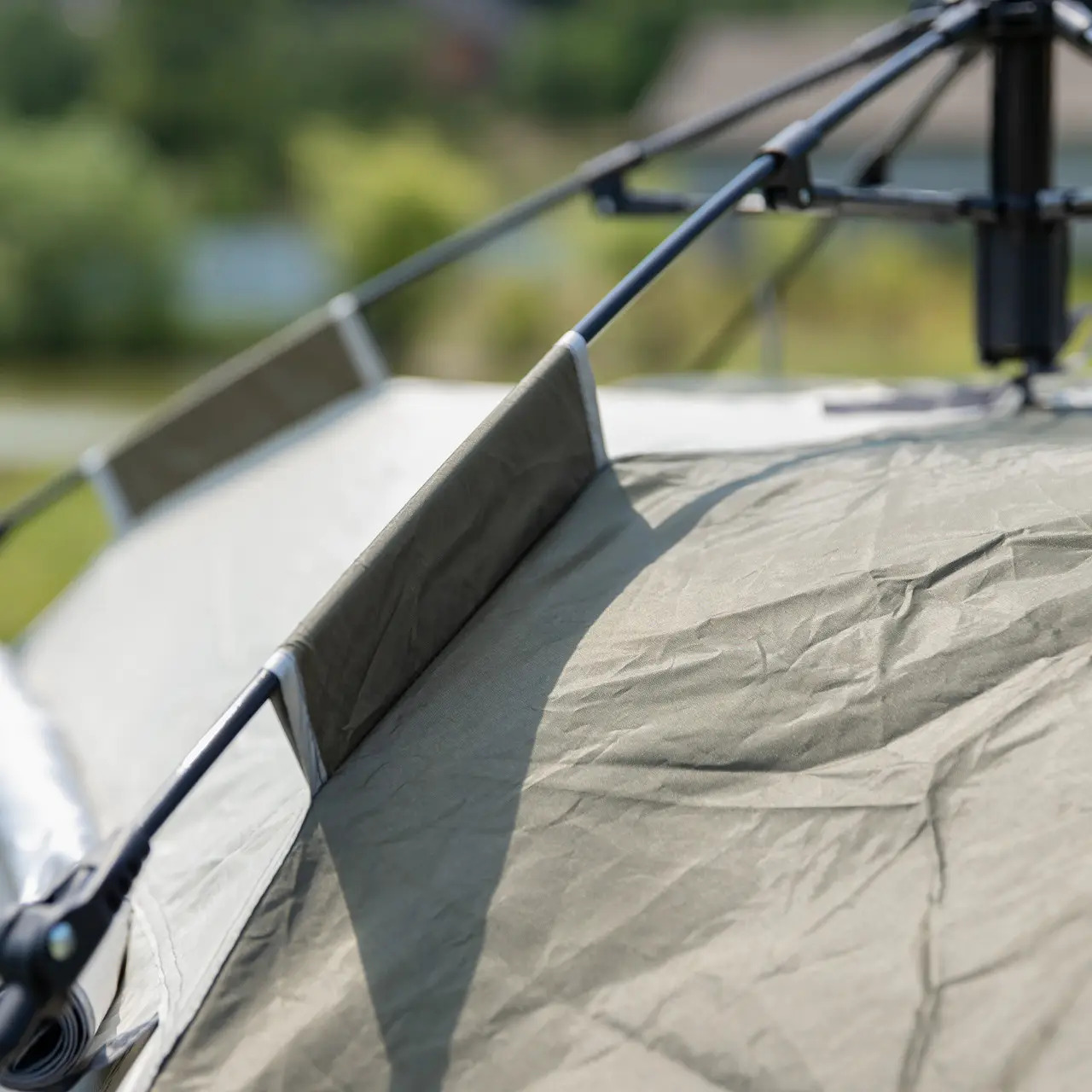 Палатка туристическая LUGI camping автоматическая с москитной сеткой и окнами с ковриком при входе 200х195х140 см (5b2b801e) - фото 3