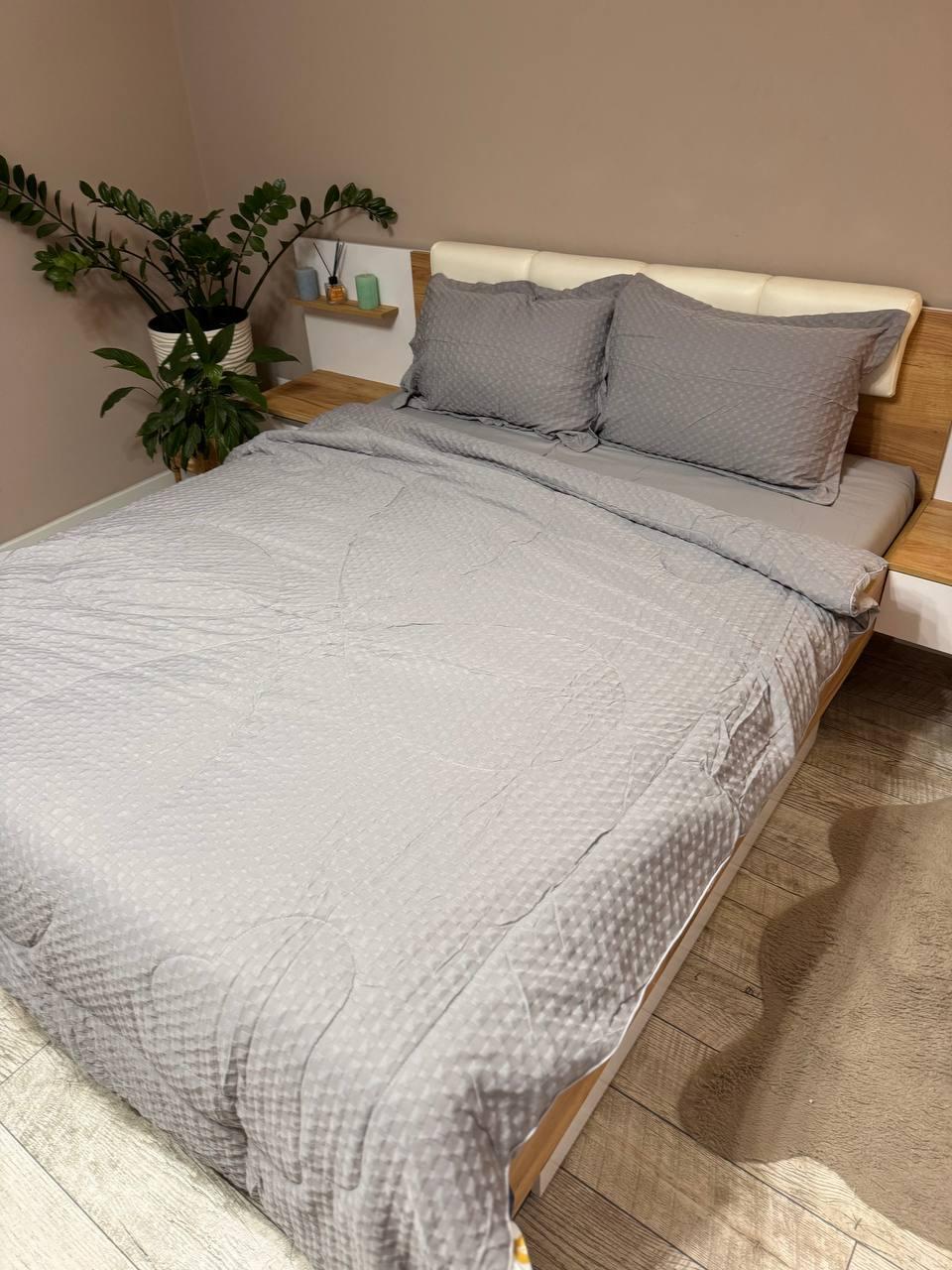 Постельное белье с одеялом сатин евро 200х230 см наволочки 50х70 см 2 шт. Серый (Д-Al-sat-kovdra-001-02) - фото 1