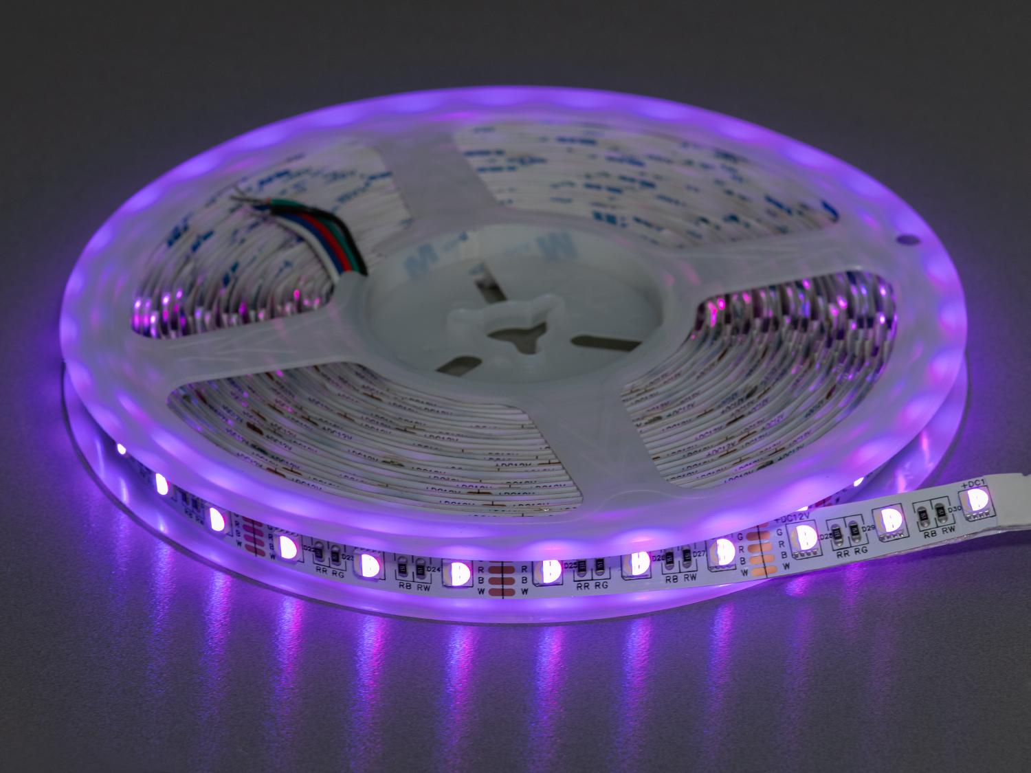 Світлодіодна стрічка 12 В 60 діодів на метр 10 мм RGB + Холодний білий (P12-5050-60-RGB+CW-20-10) - фото 4 Світлодіодна стрічка 12 В 60 діодів на метр 10 мм RGB + Холодний білий (P12-5050-60-RGB+CW-20-10) - фото 4