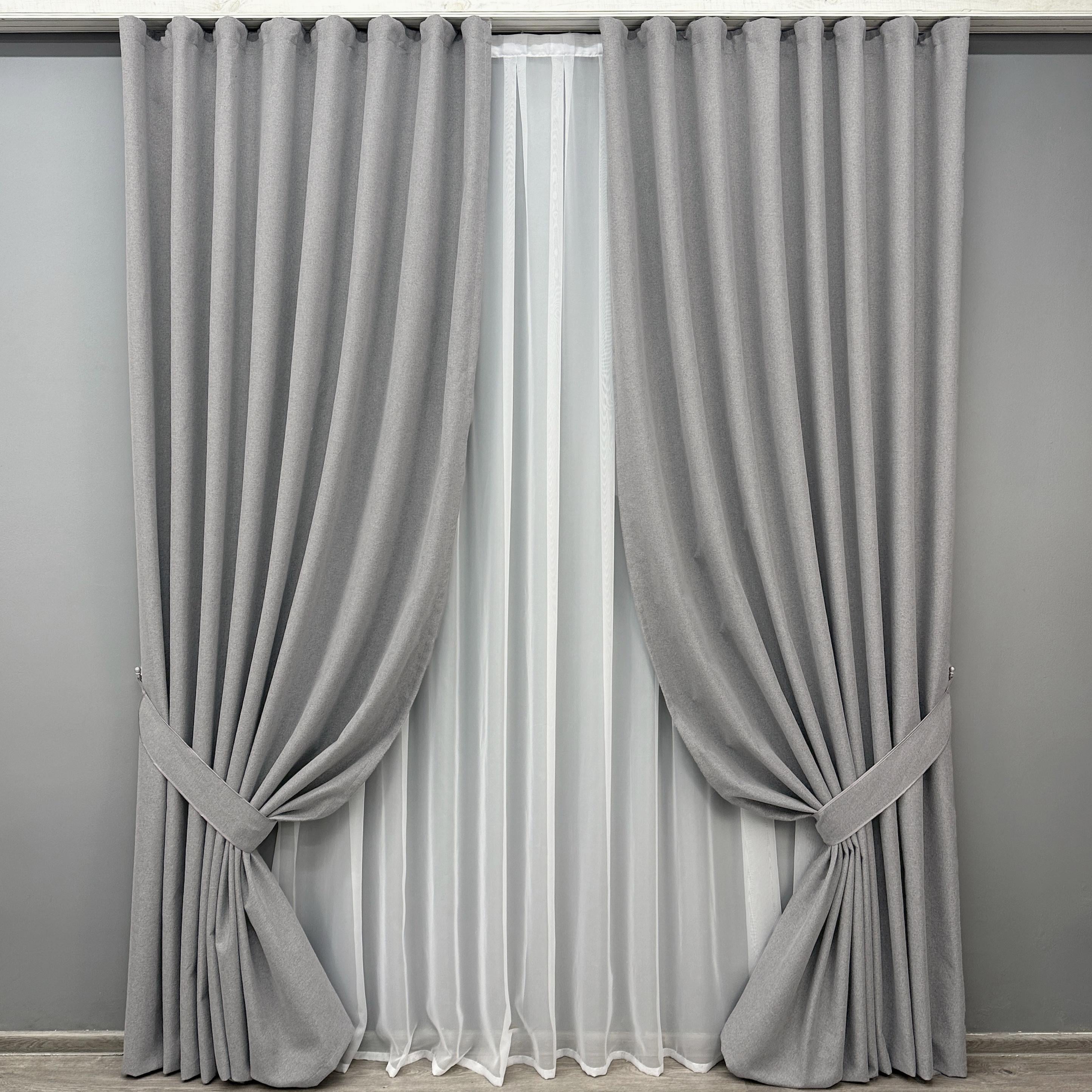 Комплект готовых штор VR-Textil Блэкаут двусторонний ASHEN NIGHT № 1840ш 150х270 см 2 шт. Светло-серый (33-0873)