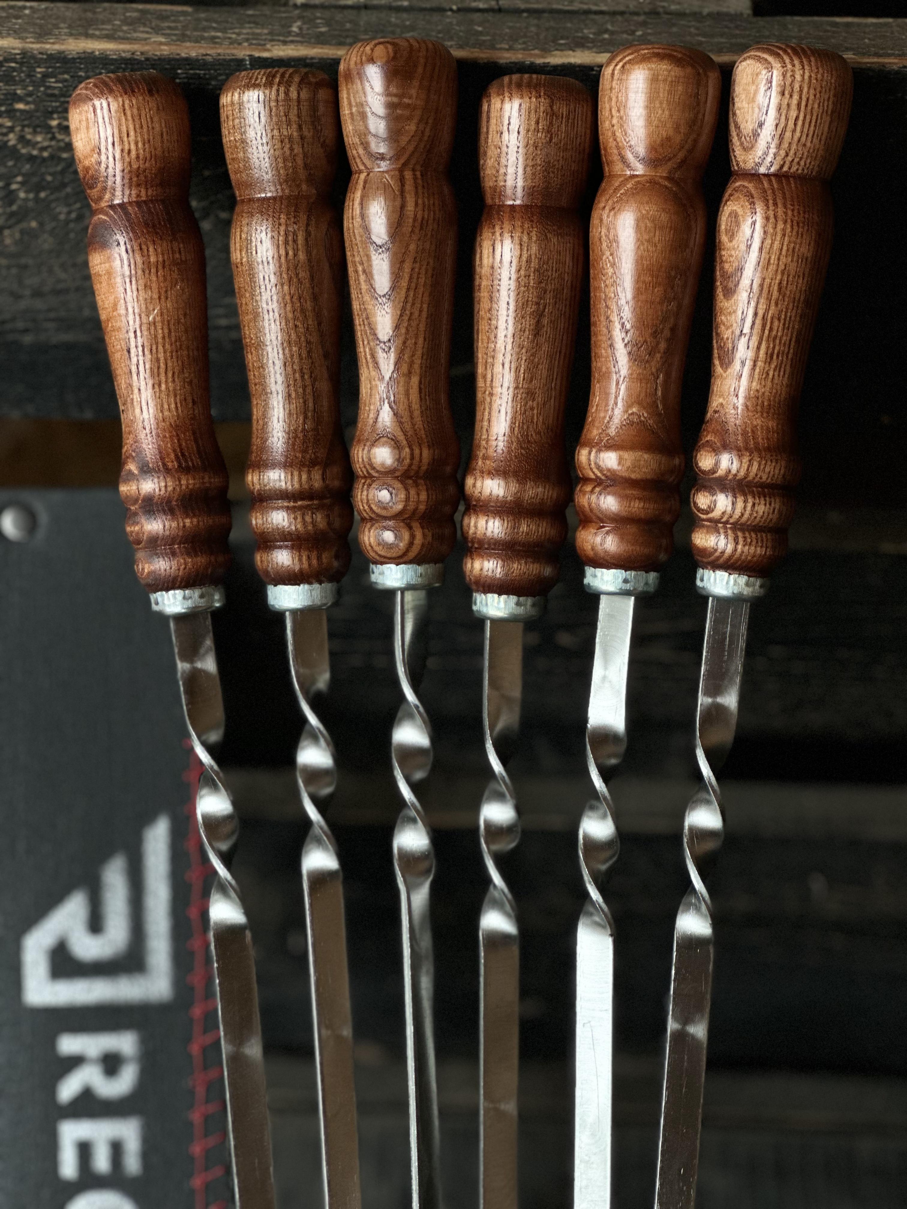 Набор шампуров Reckless Maroon из деревянной ручкой из нержавеющей стали 600х3х12 мм 6 шт. (шсдрюб66) - фото 2 Набор шампуров Reckless Maroon из деревянной ручкой из нержавеющей стали 600х3х12 мм 6 шт. (шсдрюб66) - фото 2