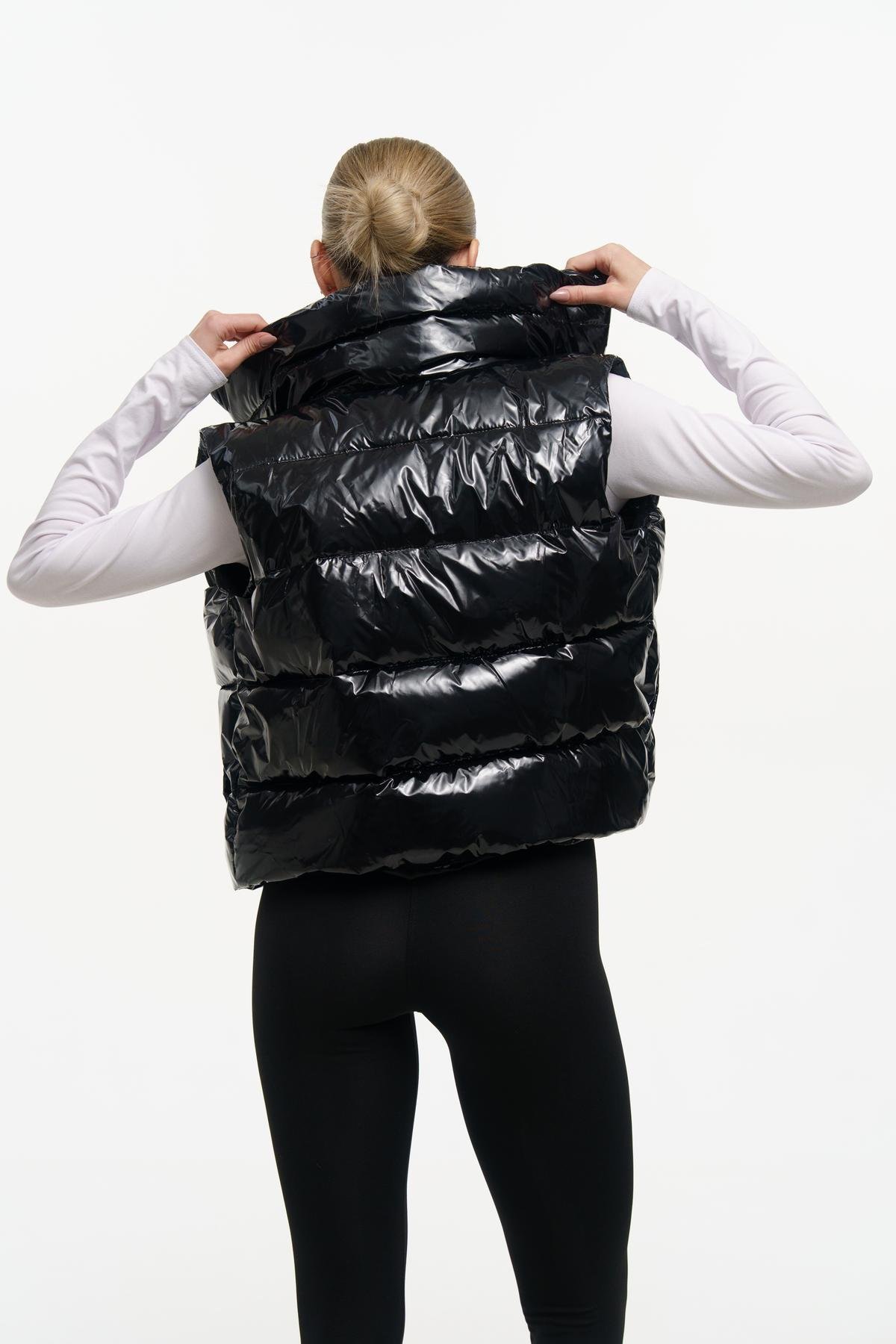 Жилетка жіноча укорочена Intruder Lola з утепленням XS-S Чорний глянець (1343916509/1/1) - фото 6 Жилетка жіноча укорочена Intruder Lola з утепленням XS-S Чорний глянець (1343916509/1/1) - фото 6