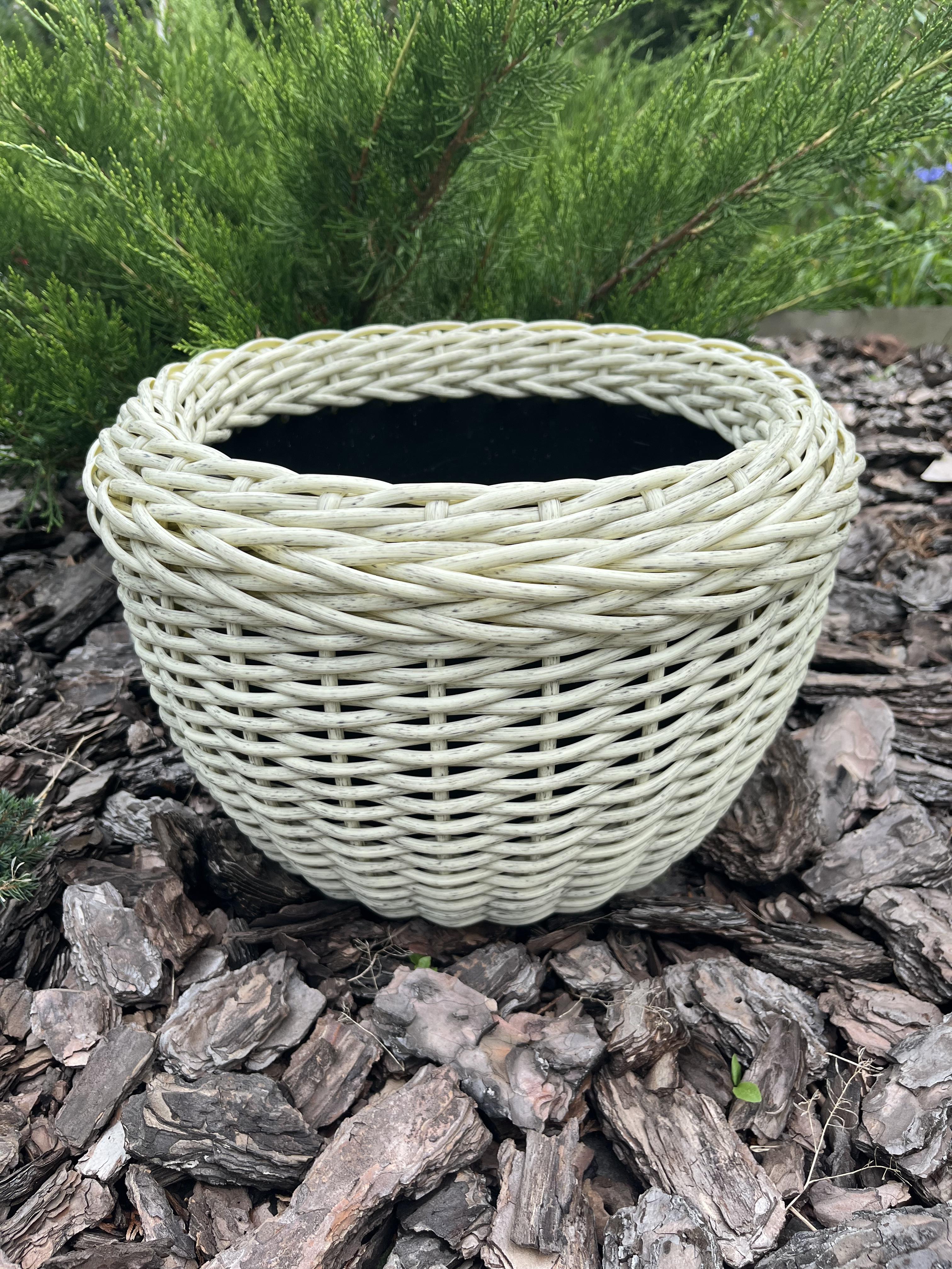 Кашпо для квітів зі штучного ротанга 12 л Слонова кістка (27922225) - фото 2 Кашпо для квітів зі штучного ротанга 12 л Слонова кістка (27922225) - фото 2