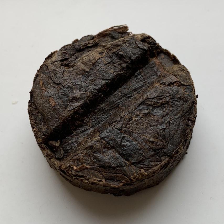 Чай Выдержанный нефритовый Шу пуэр 2003 года 100 г