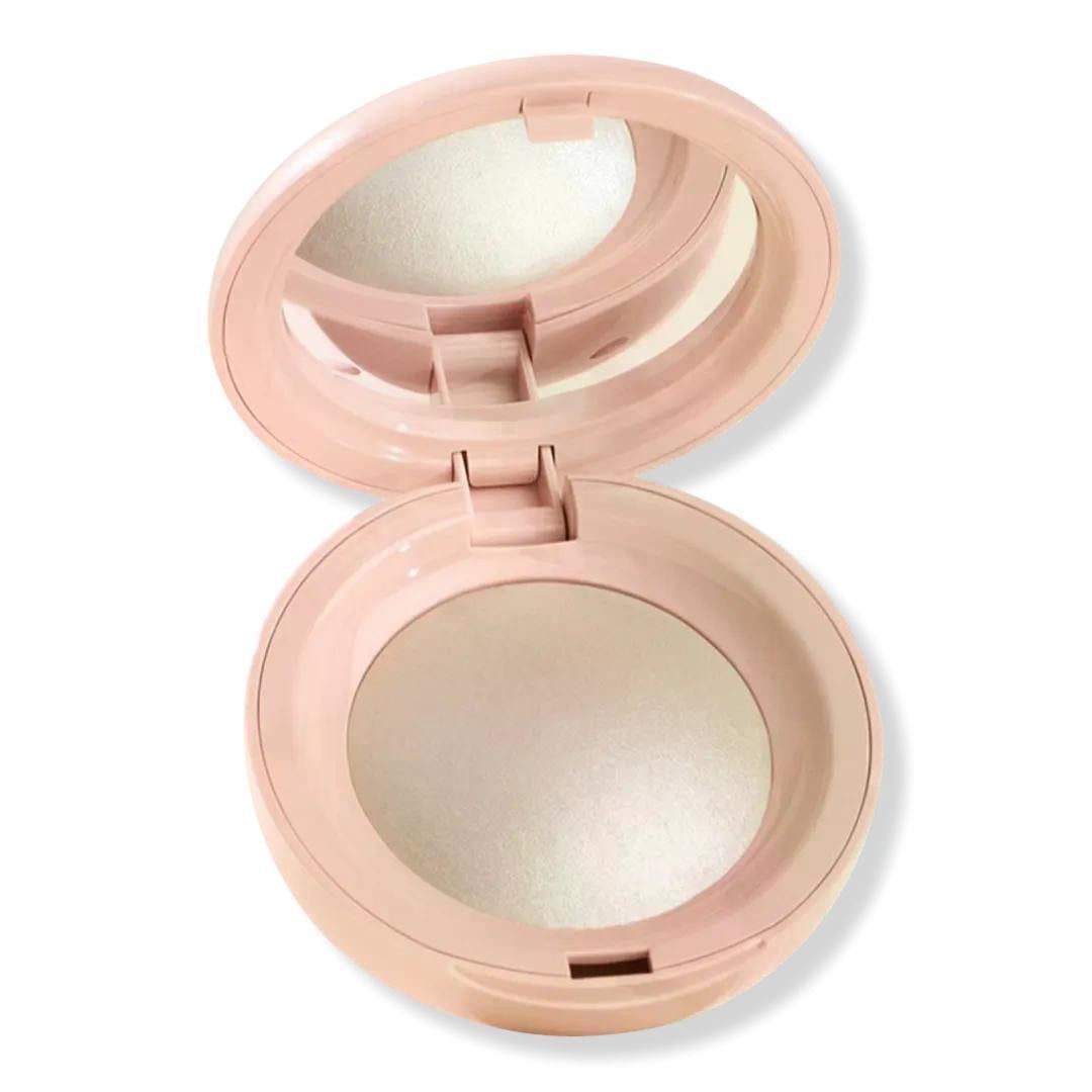 Хайлайтер для лица Rare Beauty Positive Light Silky Touch Highlighter оттенок Enlighten