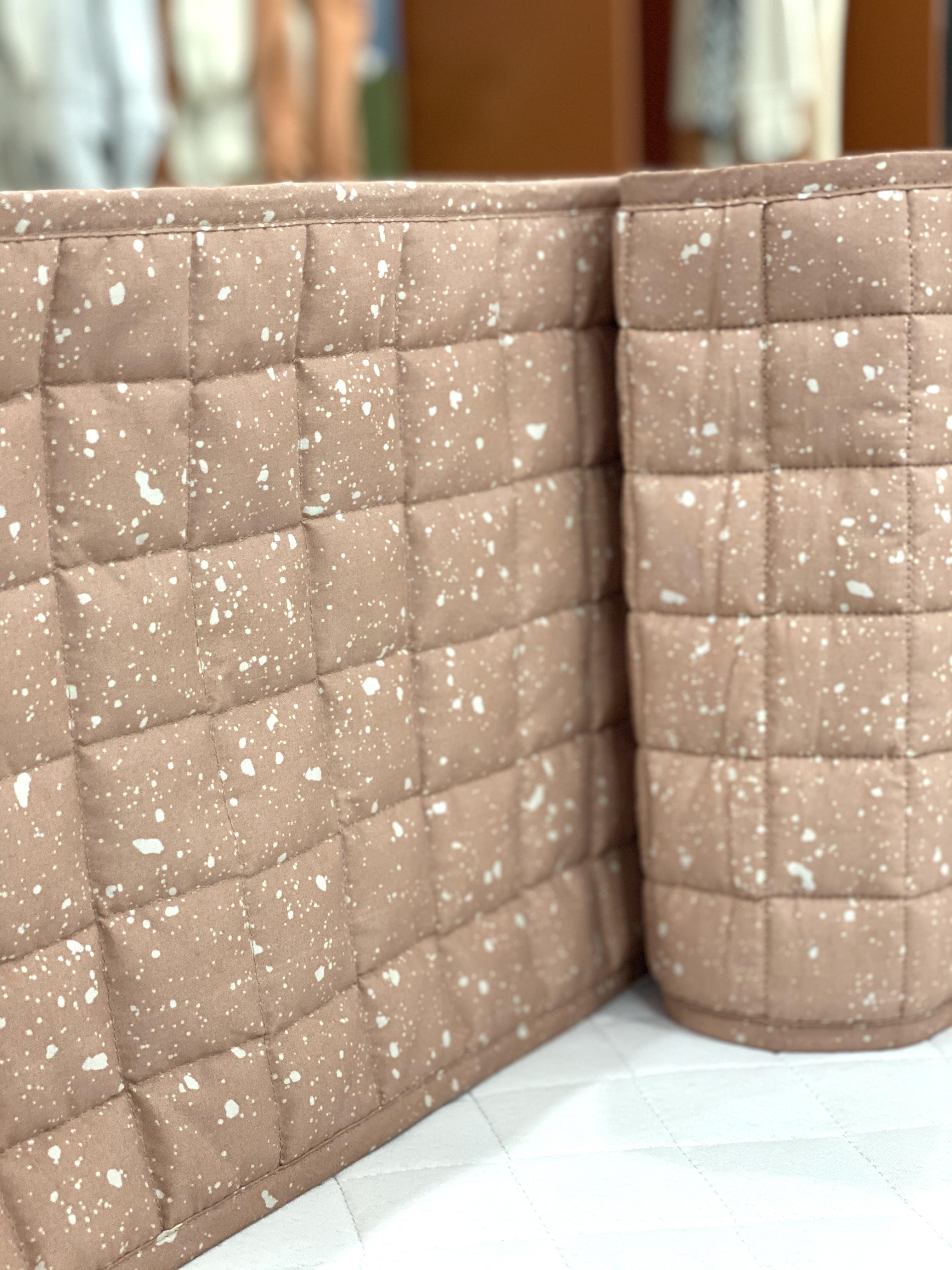 Бортик в детскую кроватку Ferm стеганный 185х30 см (LAM19)