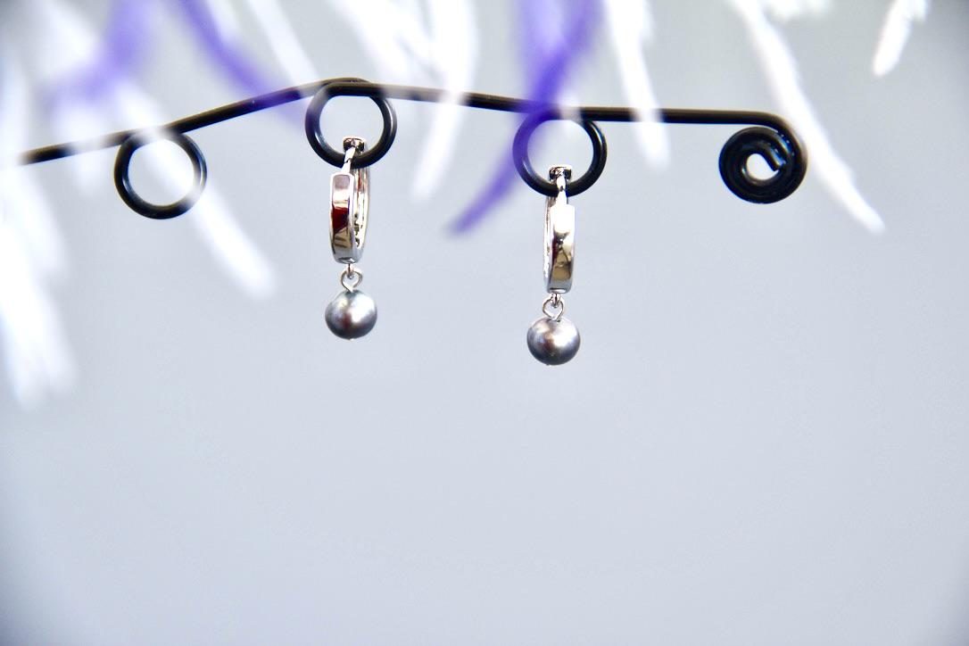 Сережки родій з натуральними синьо-сірими перлами Хелена ручна робота (ER-0121)